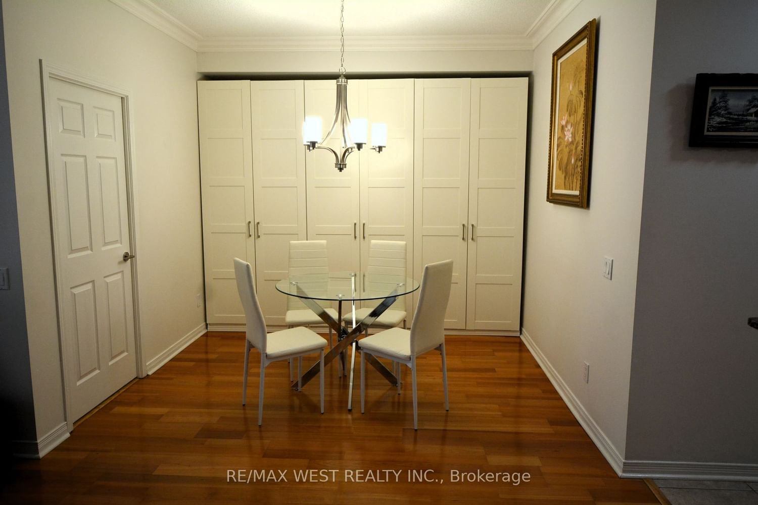 455 Rosewell Ave, unit 107 for sale - image #6