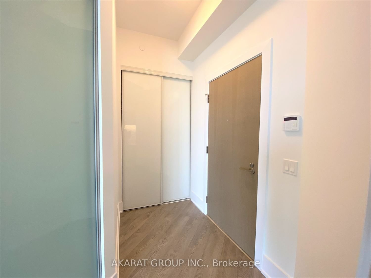 1 Edgewater Dr, unit 221 for rent - image #3