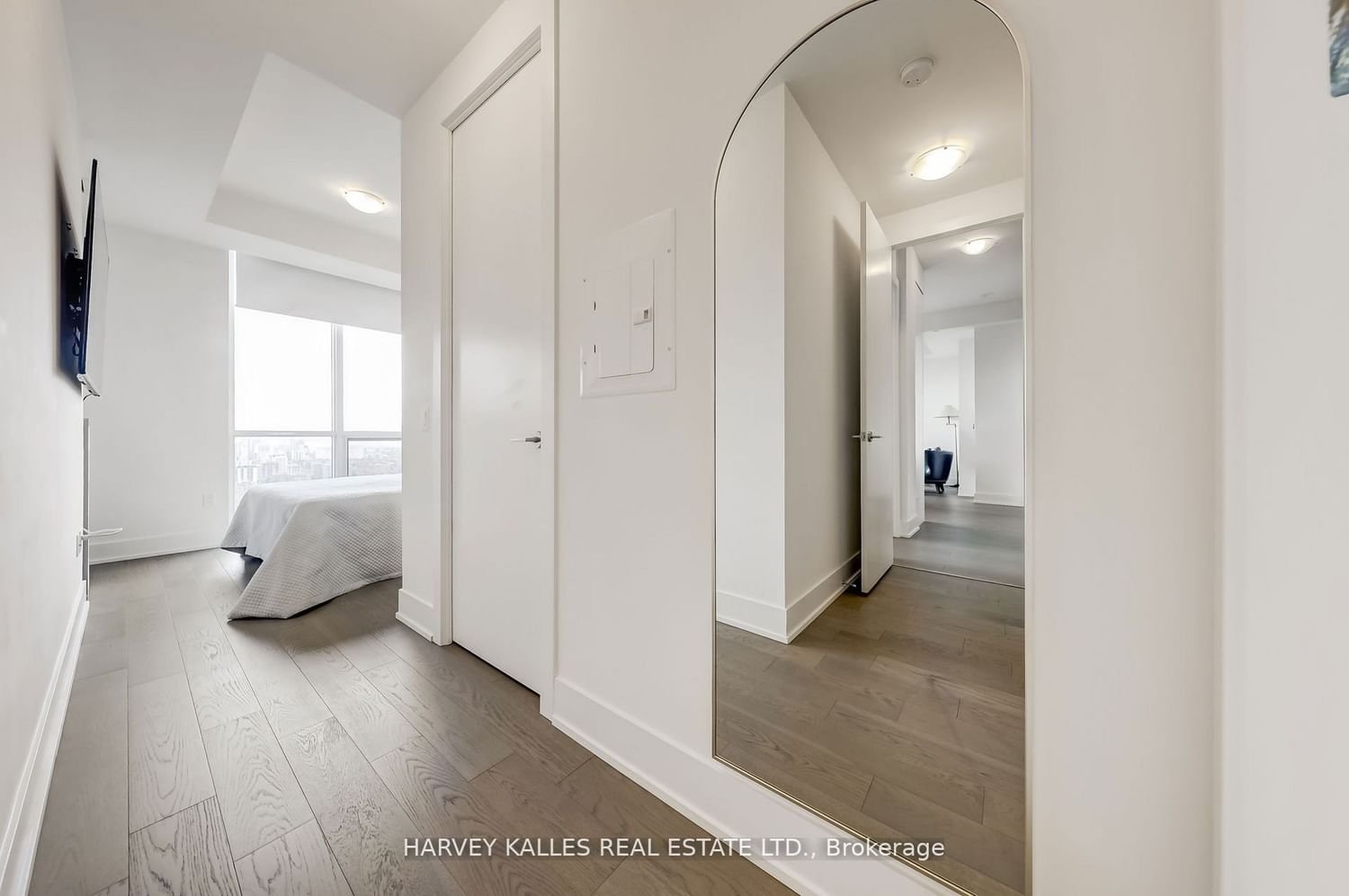 1 Yorkville Ave, unit 5506 for sale - image #22