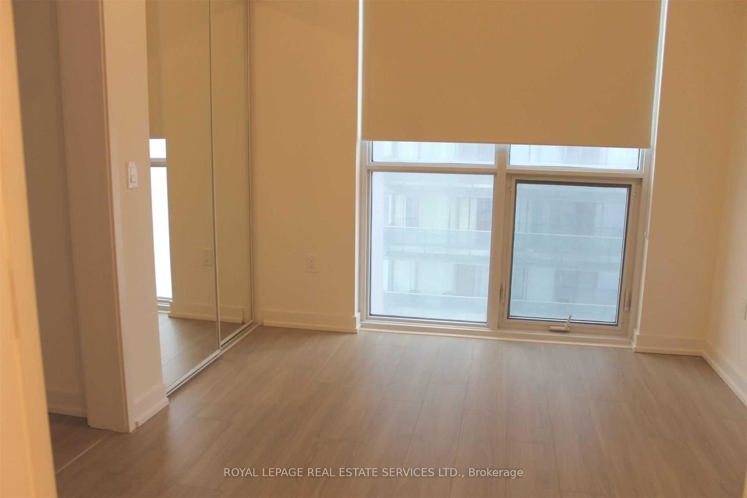 1 Yorkville Ave, unit 2007 for rent - image #7