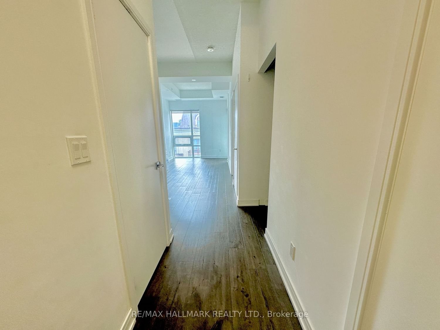 621 Sheppard Ave N, unit 715 for rent - image #2