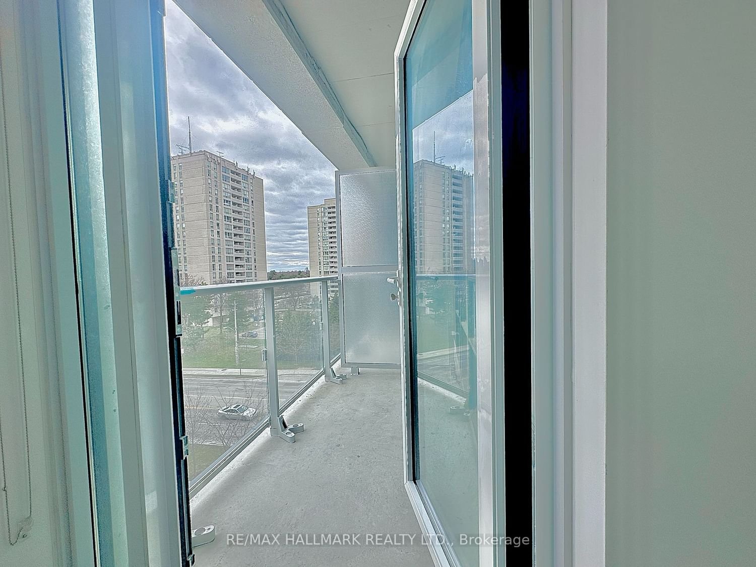 621 Sheppard Ave N, unit 715 for rent - image #38