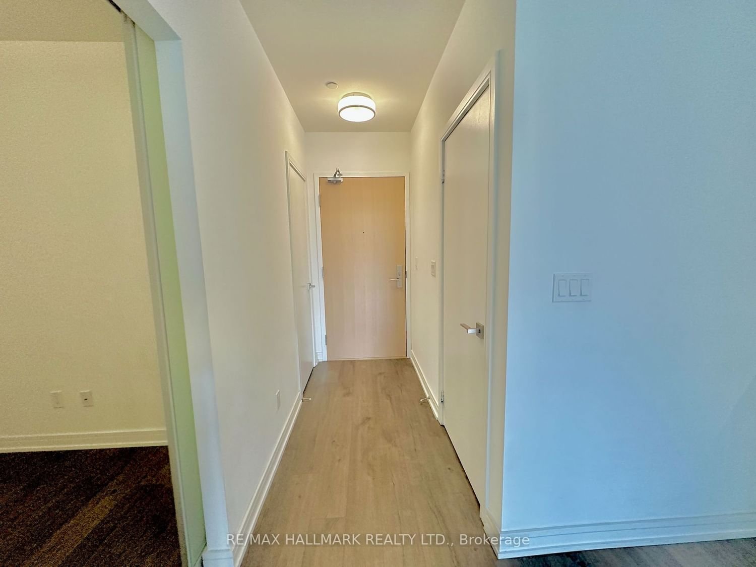 621 Sheppard Ave N, unit 715 for rent - image #4