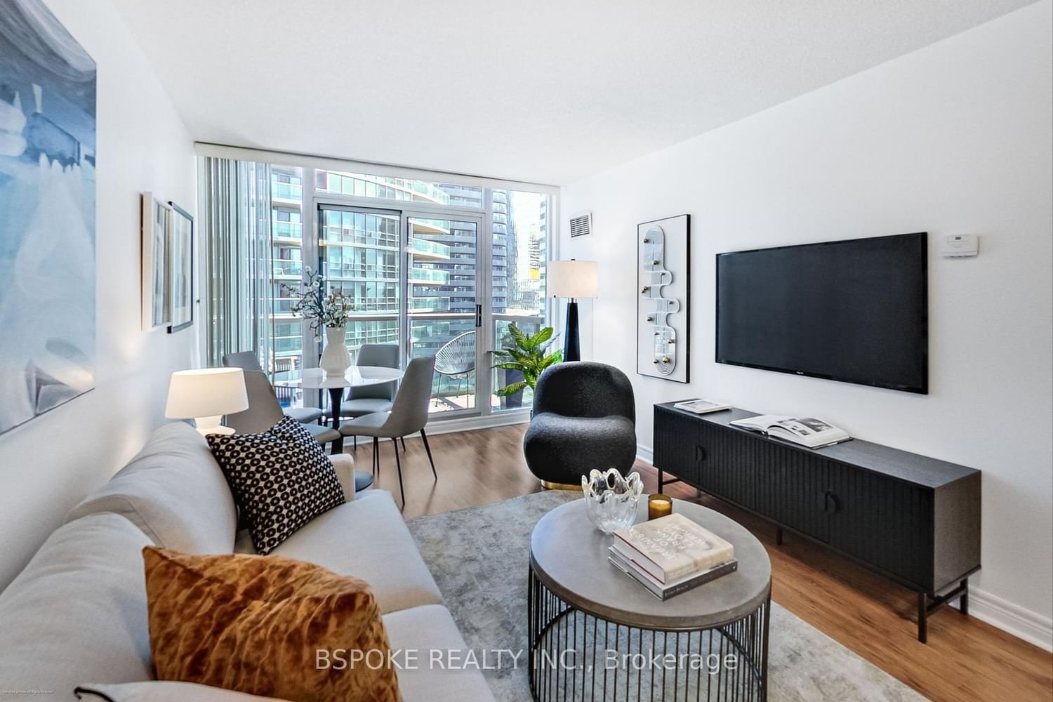 51 Lower Simcoe St, unit 1903 for sale - image #9