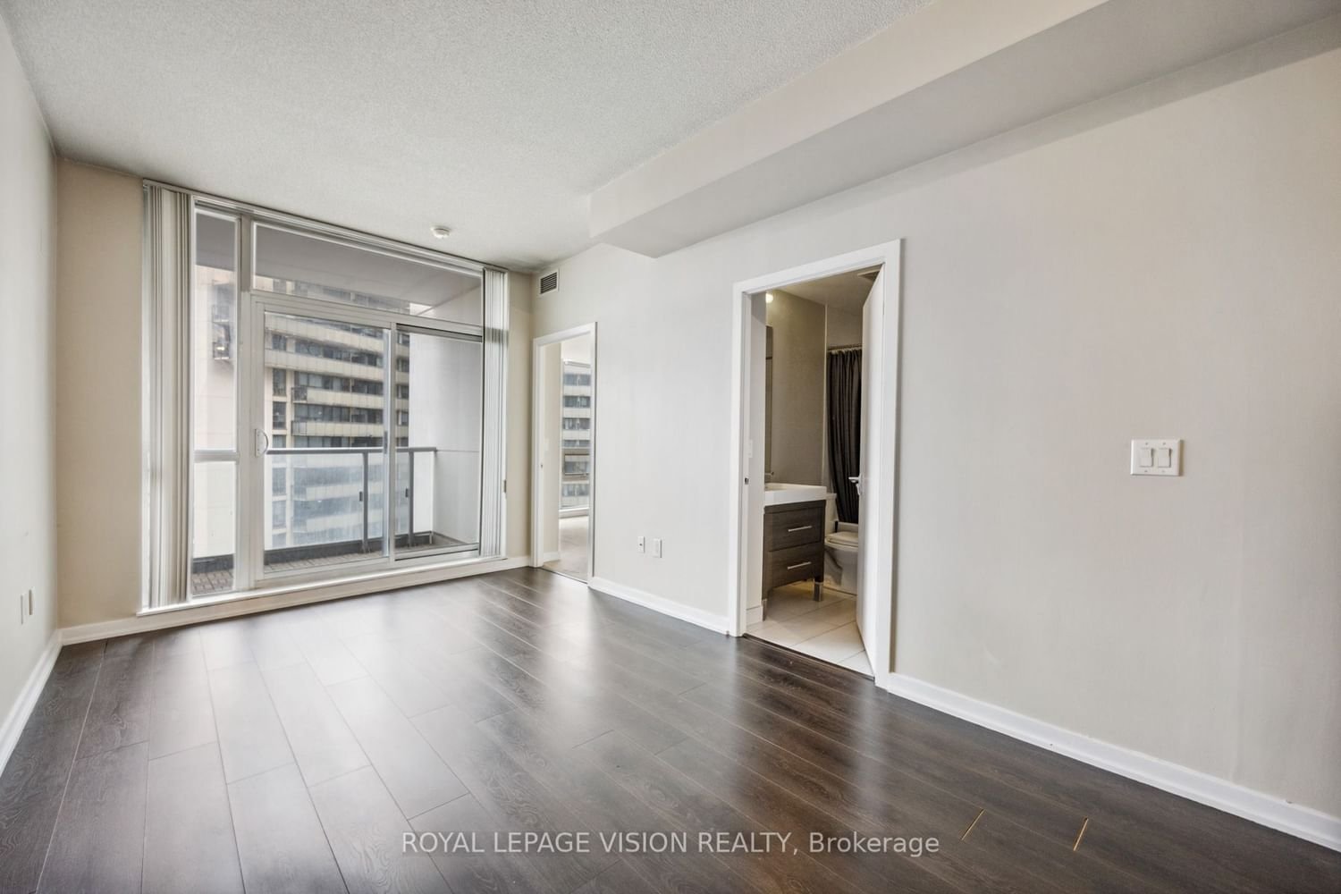 70 Forest Manor Rd, unit 901 for rent - image #15