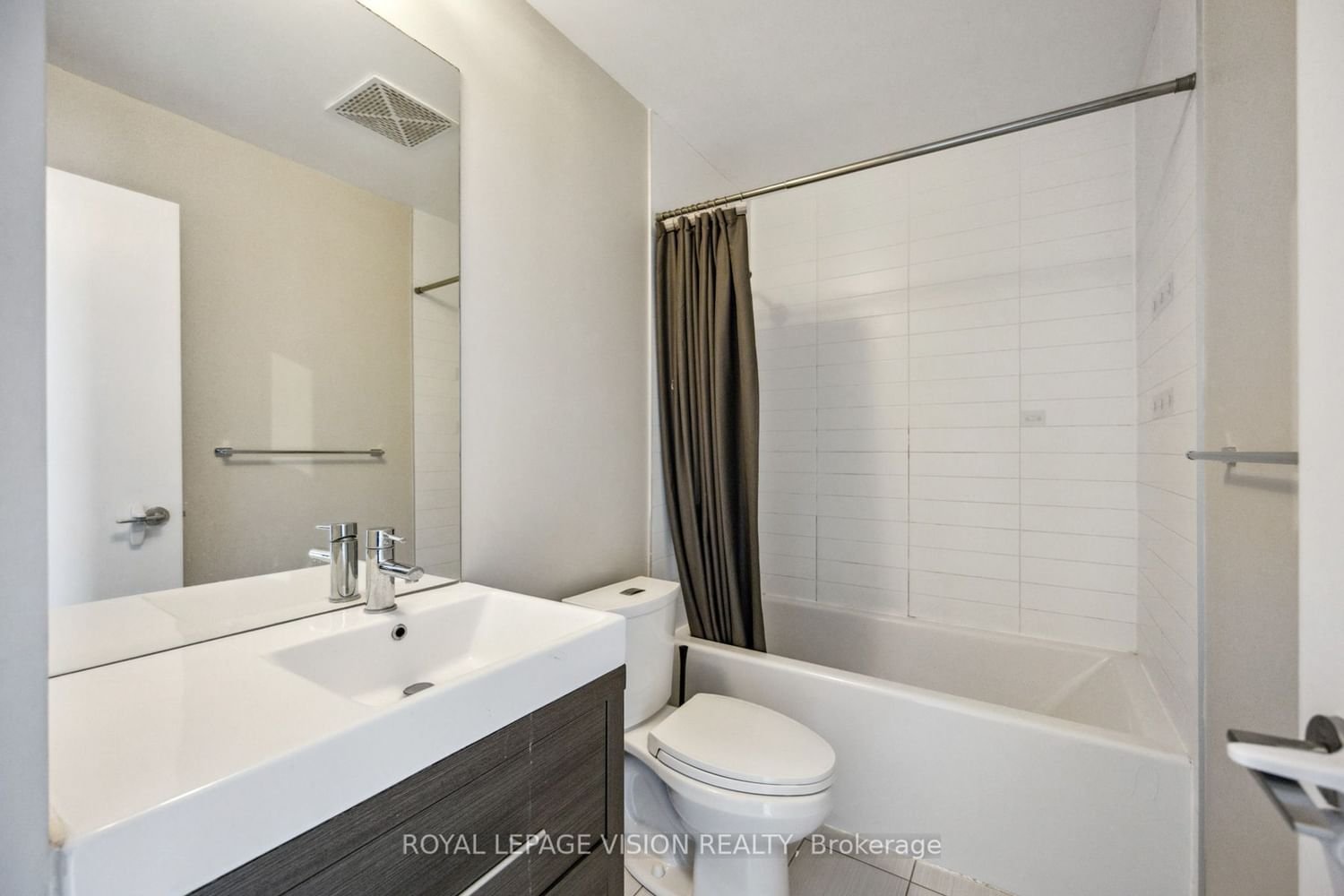 70 Forest Manor Rd, unit 901 for rent - image #17