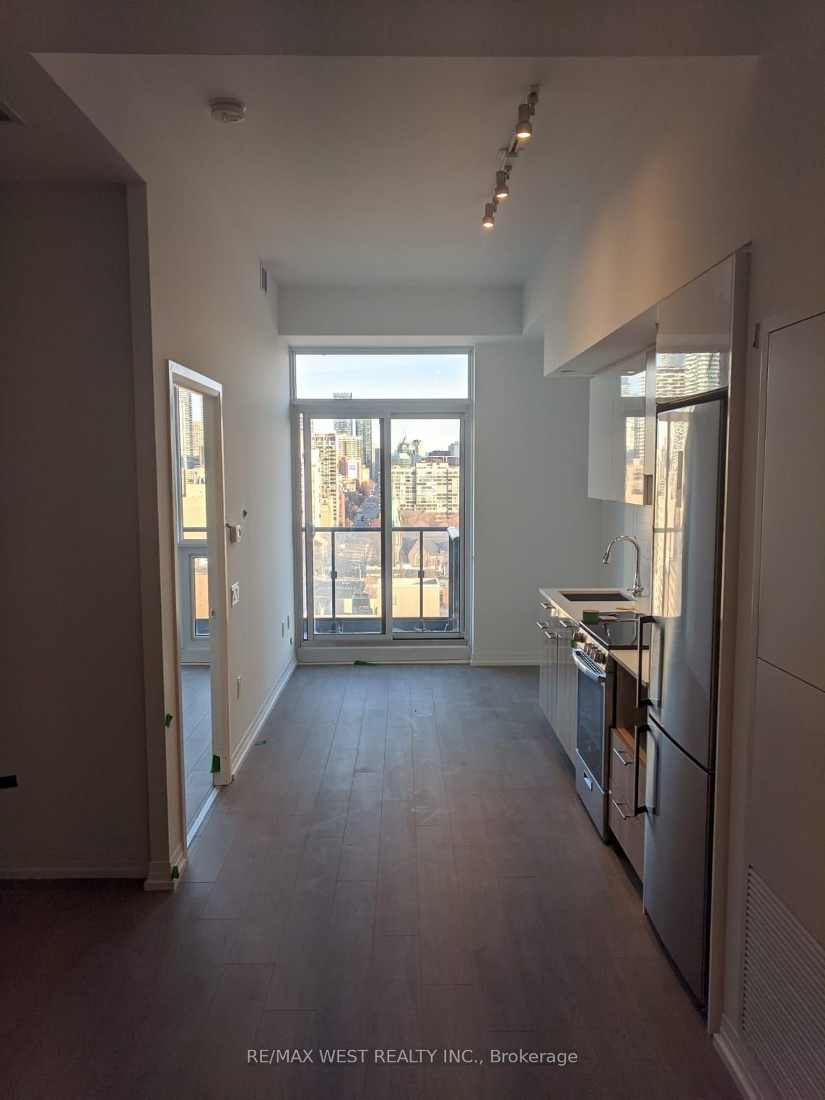 251 Jarvis St W, unit 1927 for rent - image #7