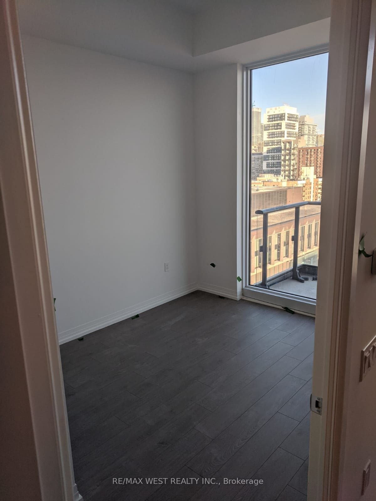 251 Jarvis St W, unit 1927 for rent - image #8
