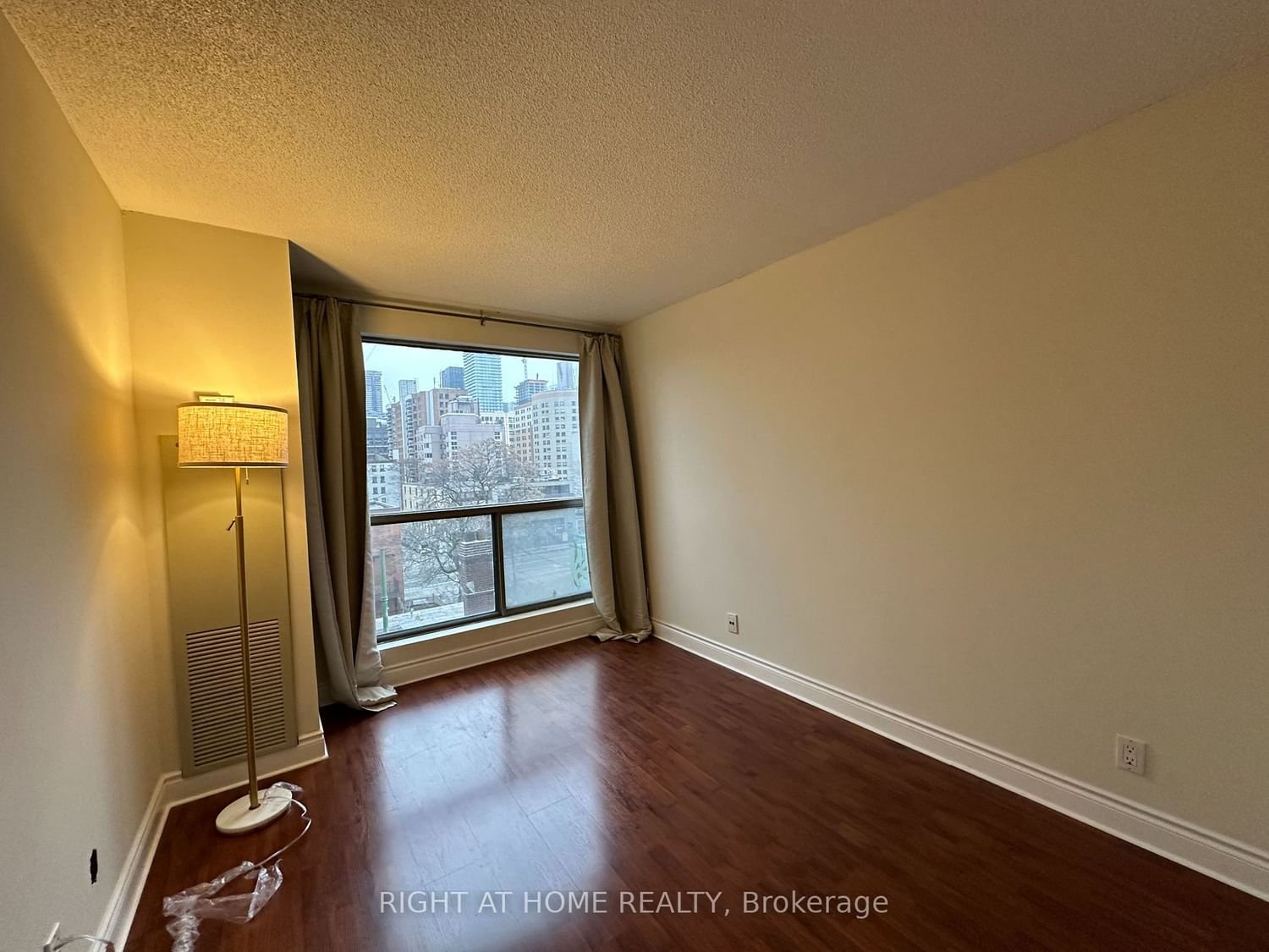 298 Jarvis St, unit 407 for rent - image #15