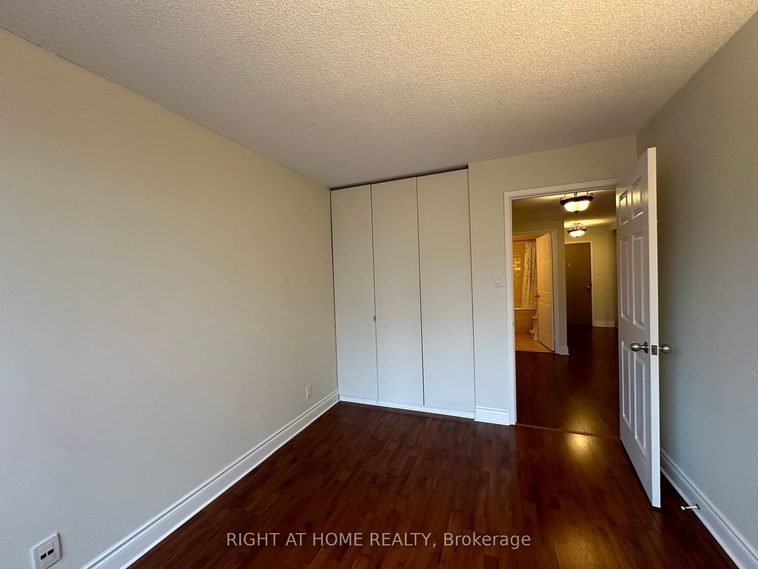 298 Jarvis St, unit 407 for rent - image #16