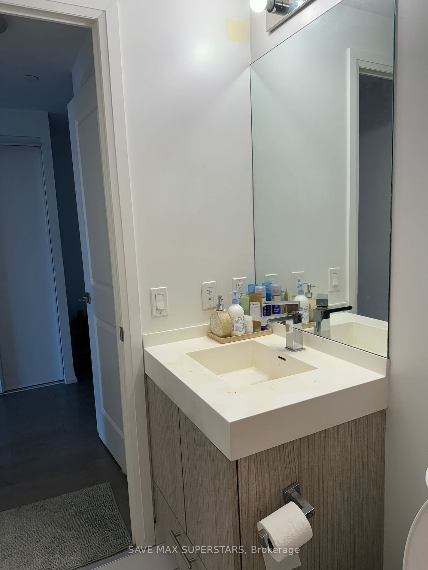 251 Jarvis St, unit 3801 for rent - image #2