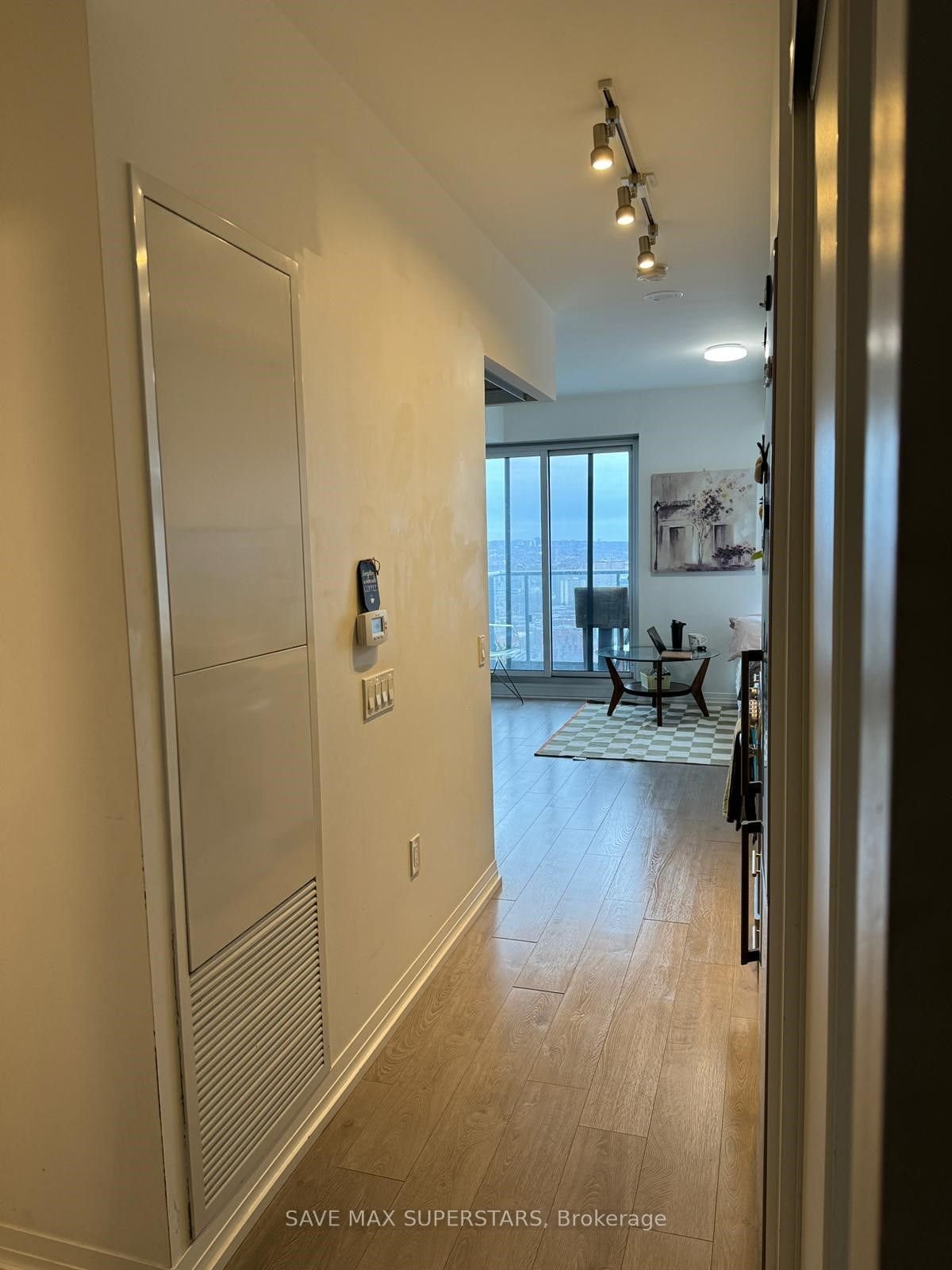 251 Jarvis St, unit 3801 for rent - image #4