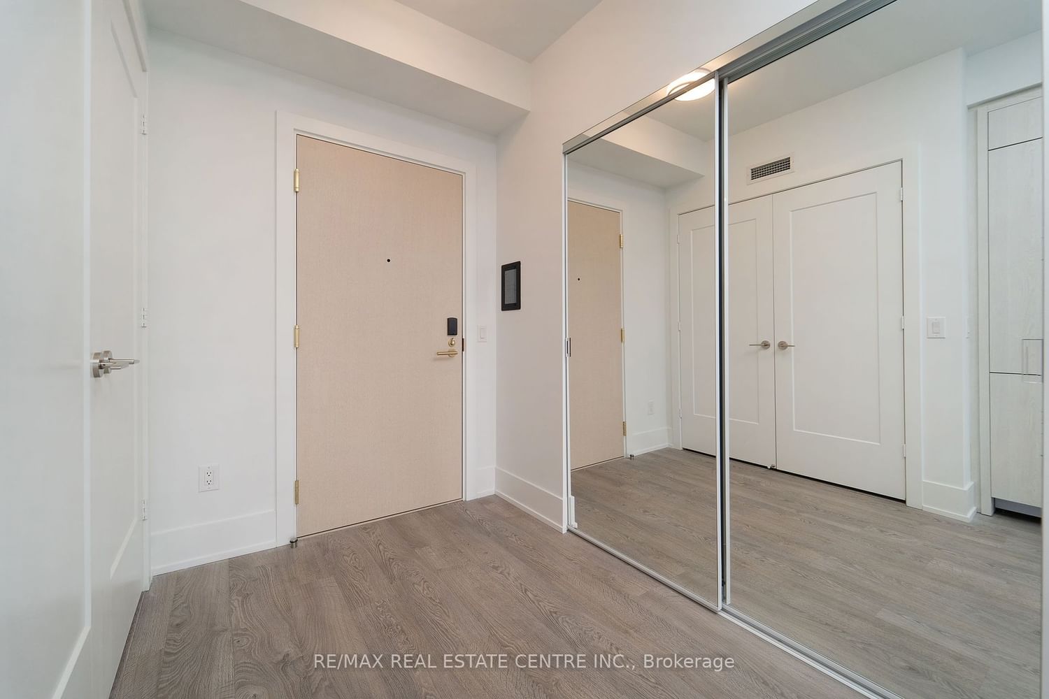 480 Front St W, unit 1002 for sale - image #11