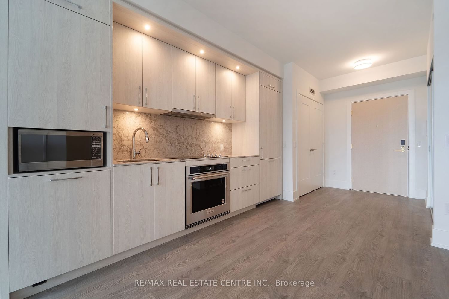 480 Front St W, unit 1002 for sale