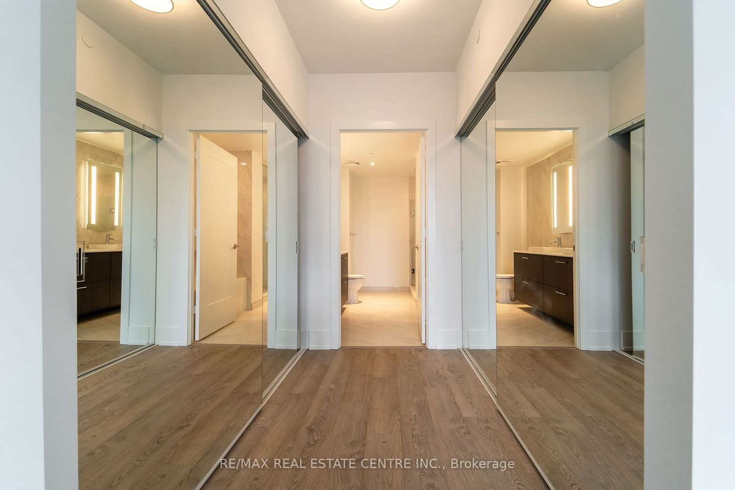 480 Front St W, unit 1002 for sale