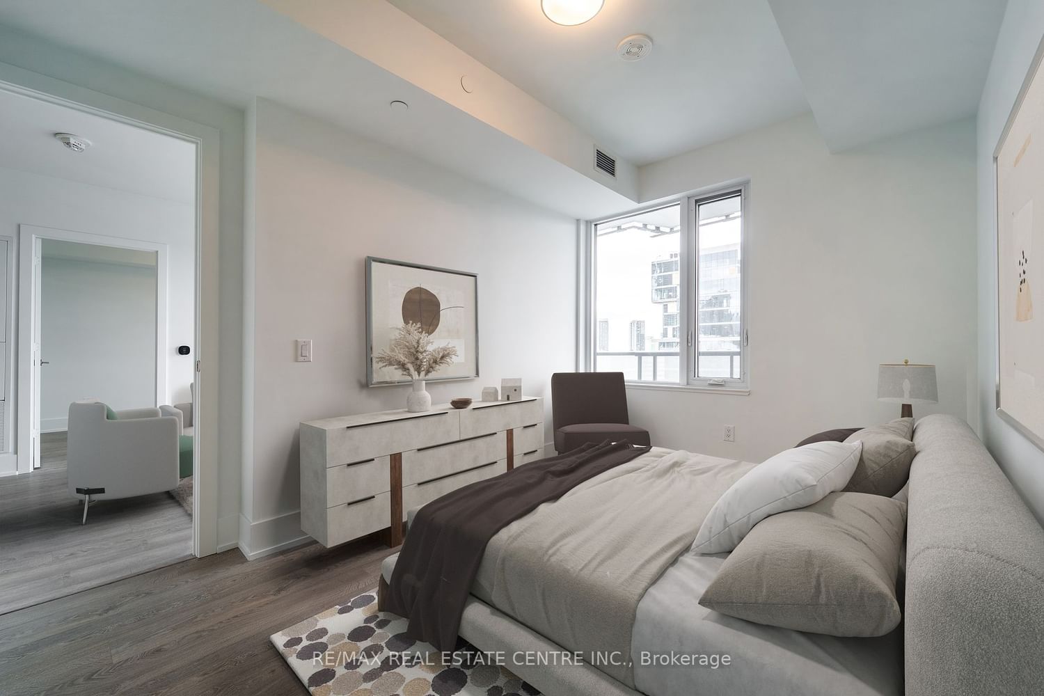 480 Front St W, unit 1002 for sale