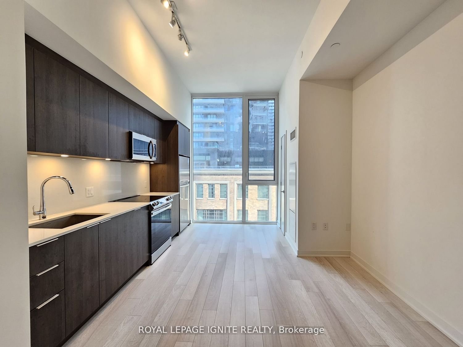 357 King St W, unit 504 for rent - image #3