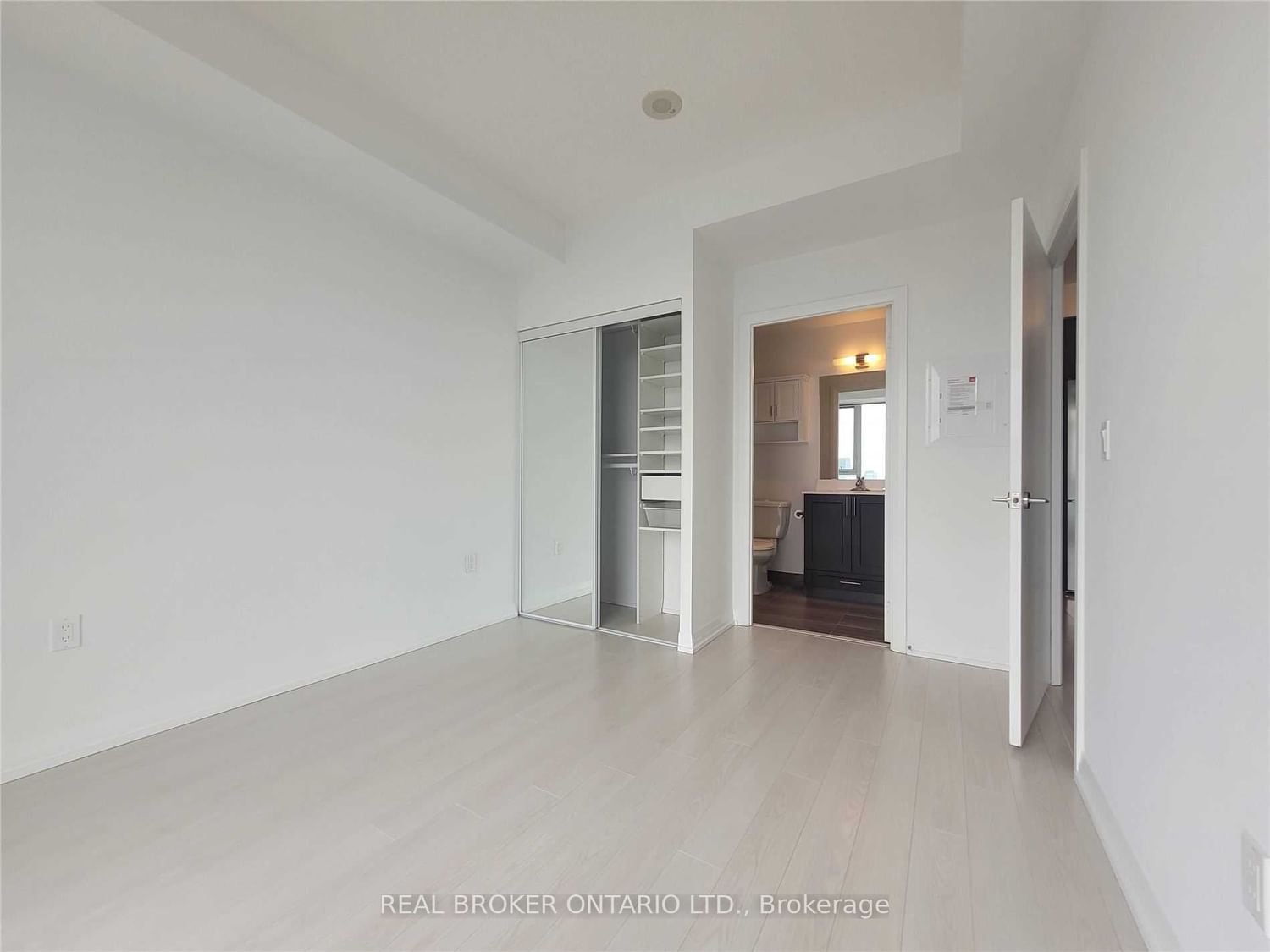 55 Ann O'reilly Rd S, unit 2210 for rent - image #8