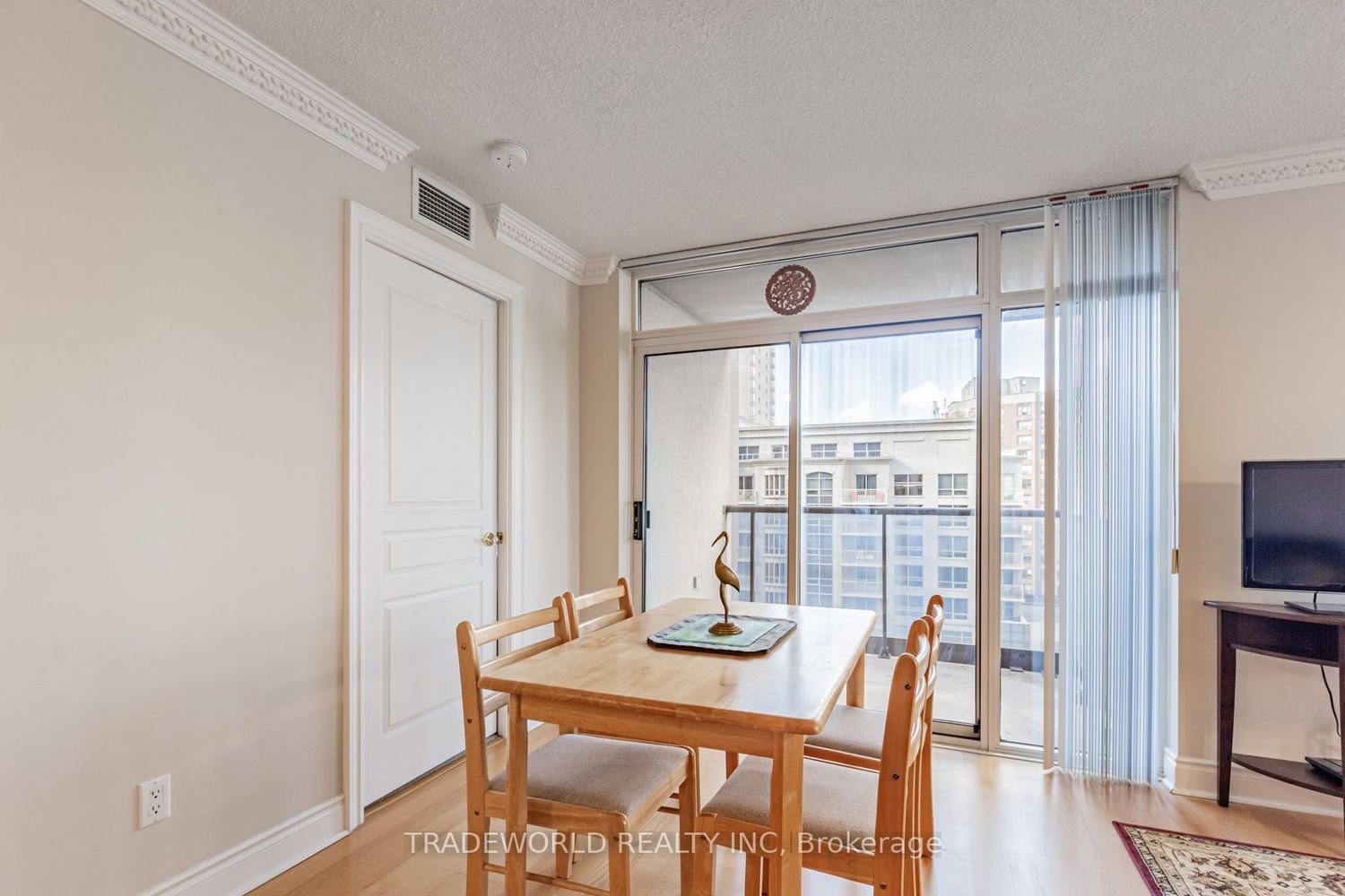 10 Northtown Way, unit 711 for rent - image #12