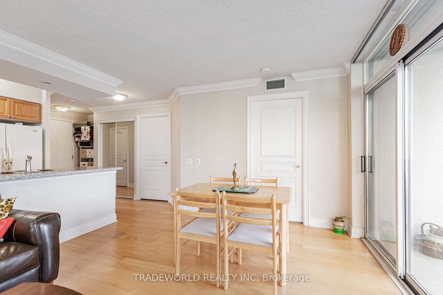 10 Northtown Way, unit 711 for rent - image #13