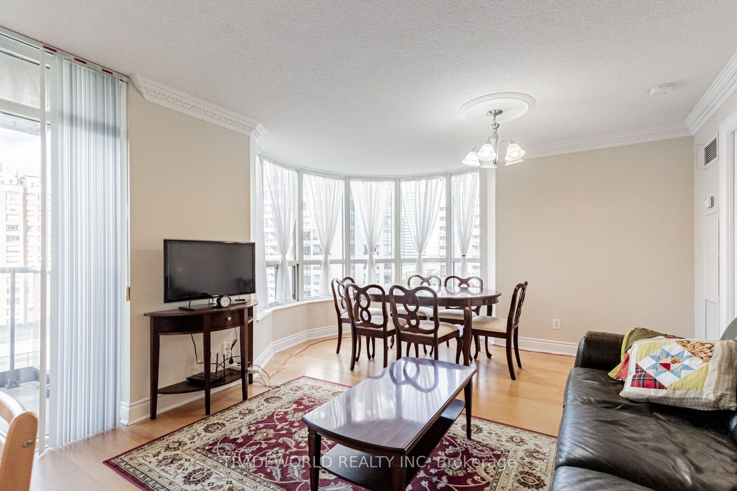 10 Northtown Way, unit 711 for rent - image #14