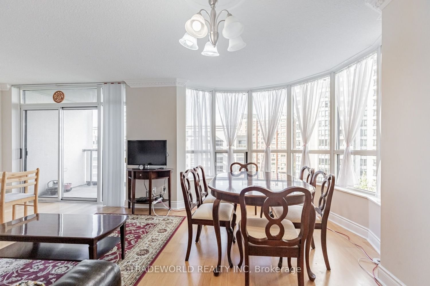 10 Northtown Way, unit 711 for rent - image #18