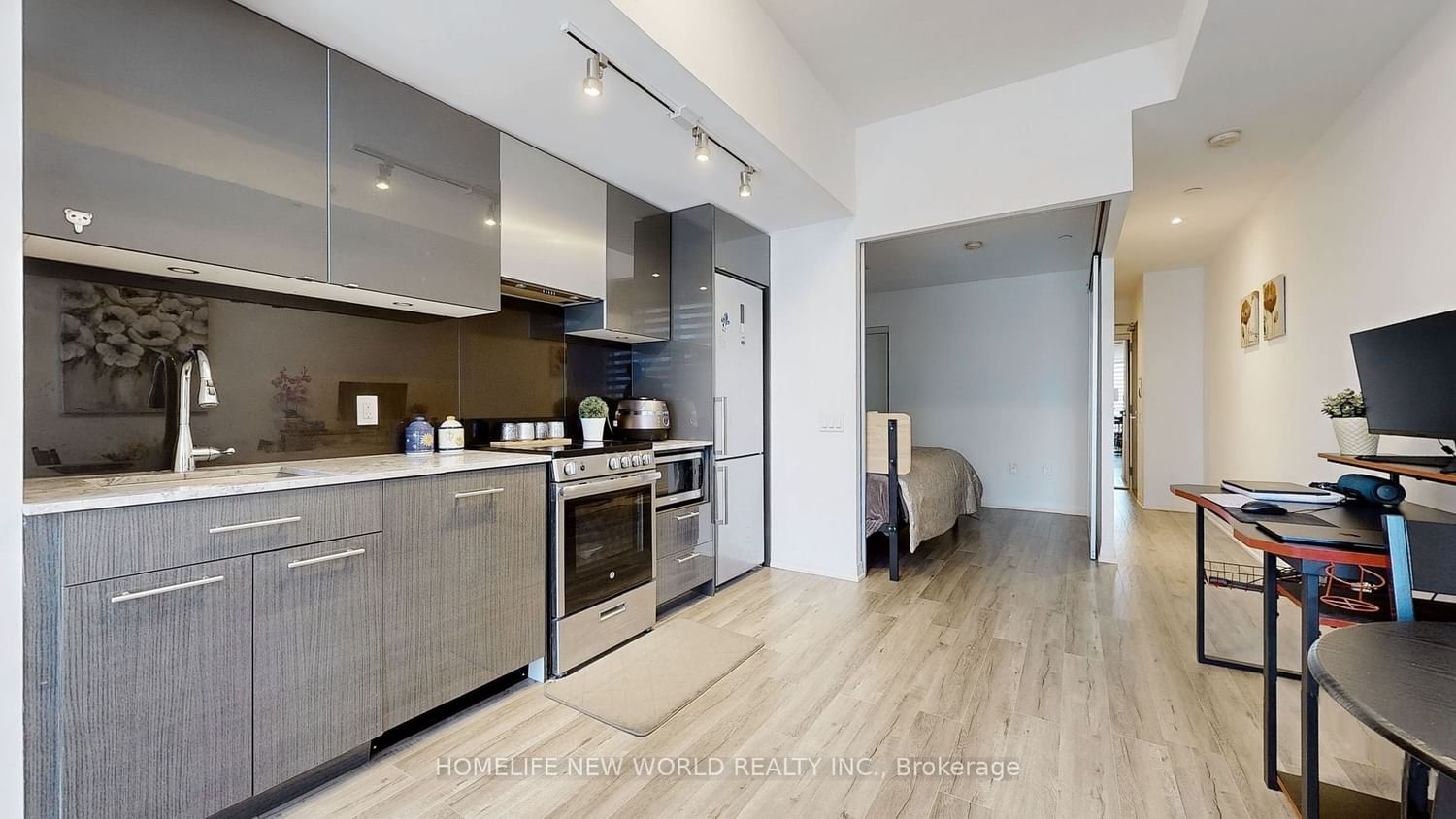 251 Jarvis St, unit 419 for rent - image #15