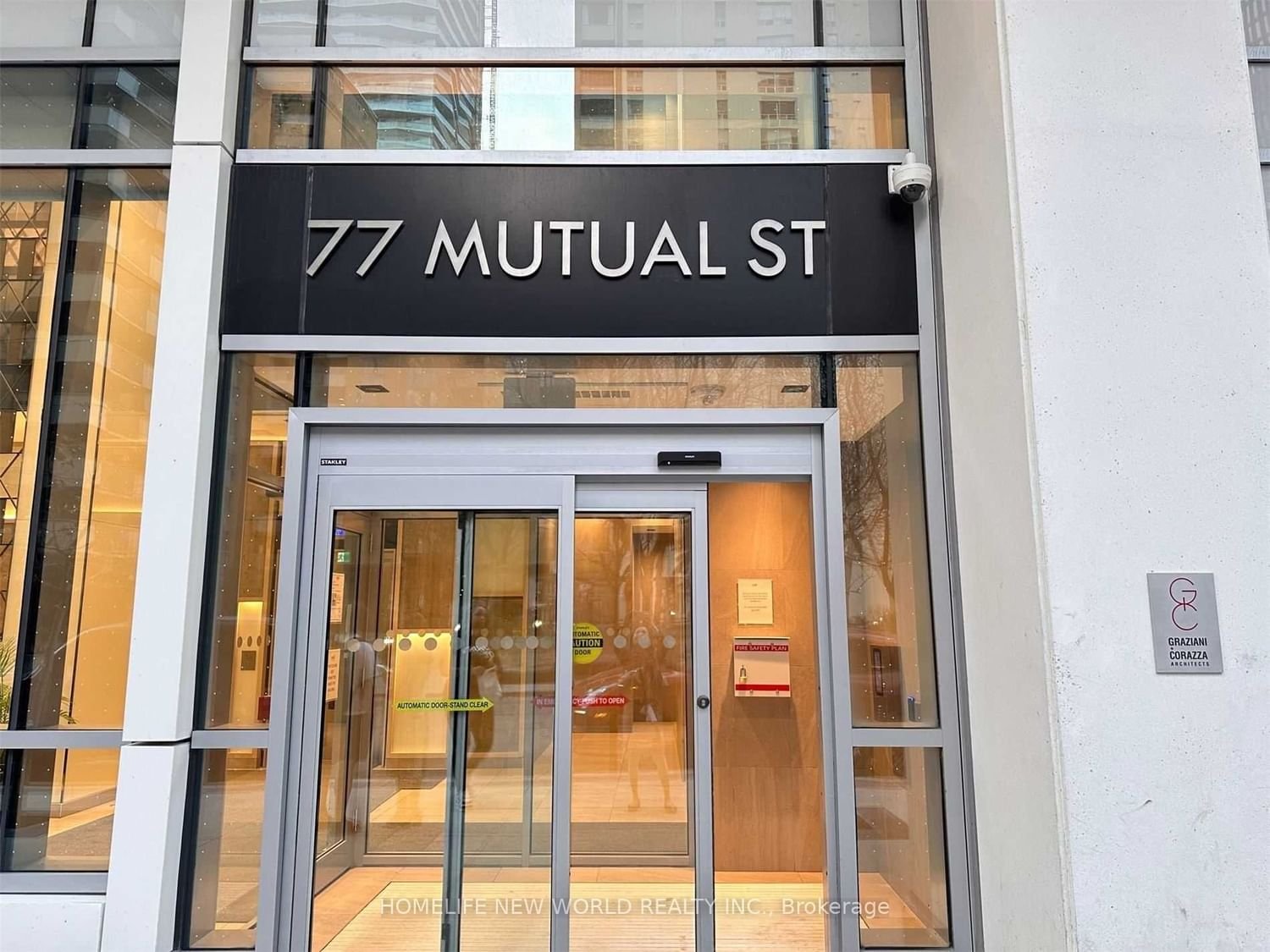 77 Mutual St, unit 413 for rent - image #2