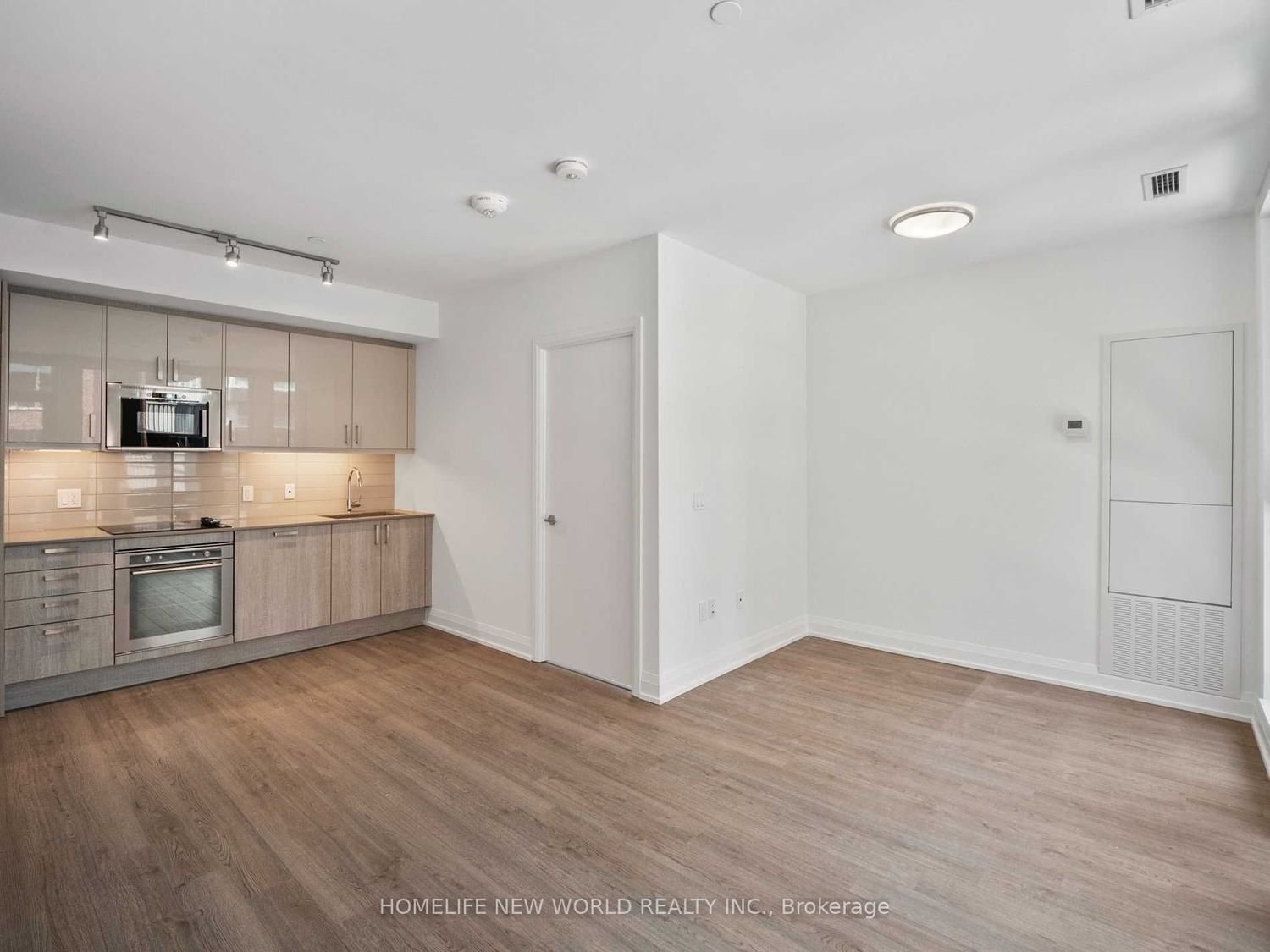 77 Mutual St, unit 413 for rent - image #6