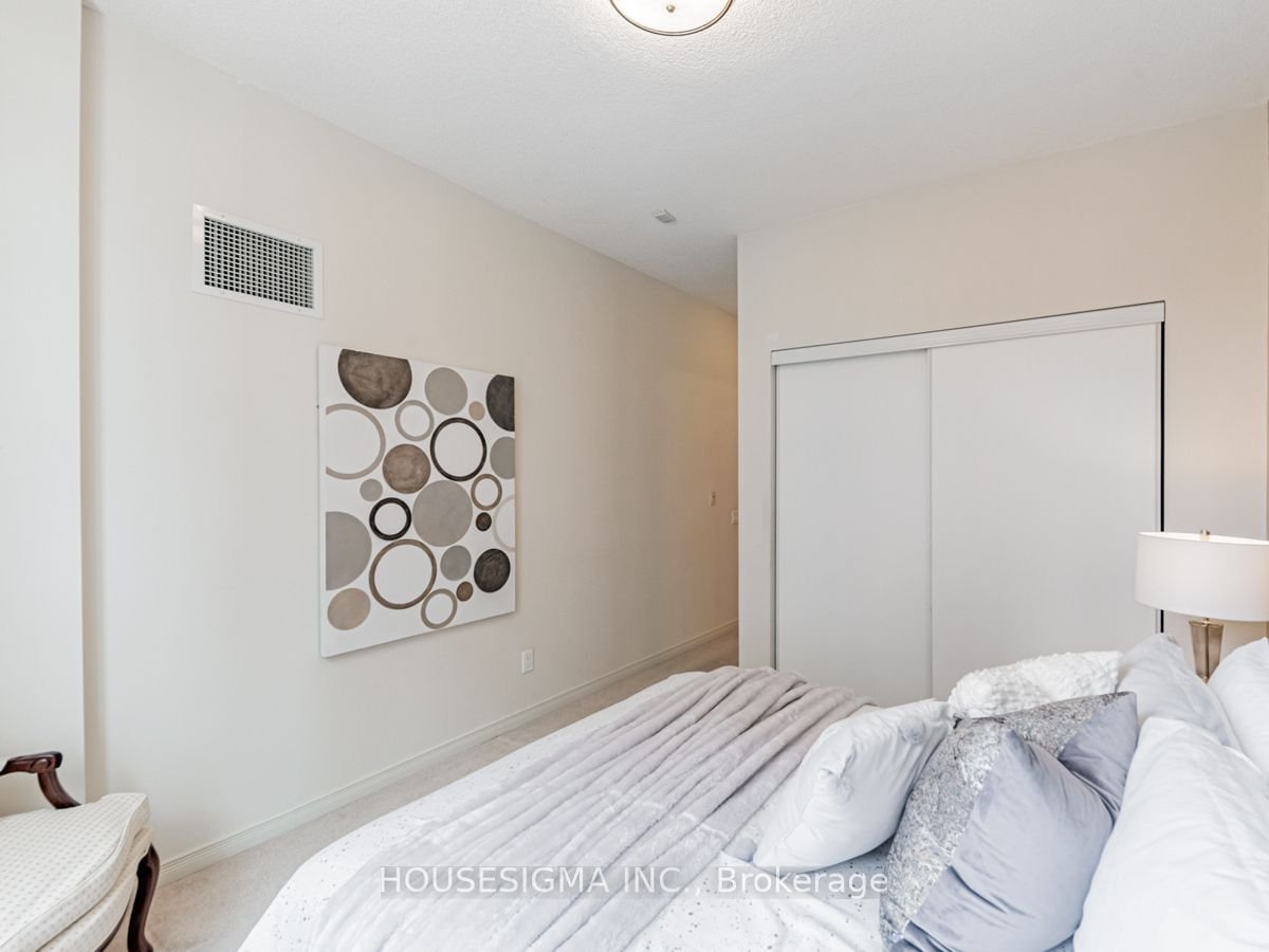 485 Rosewell Ave, unit 309 for sale - image #11