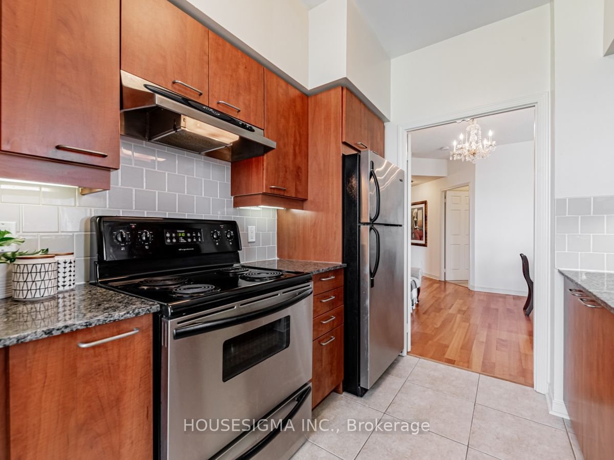 485 Rosewell Ave, unit 309 for sale - image #6