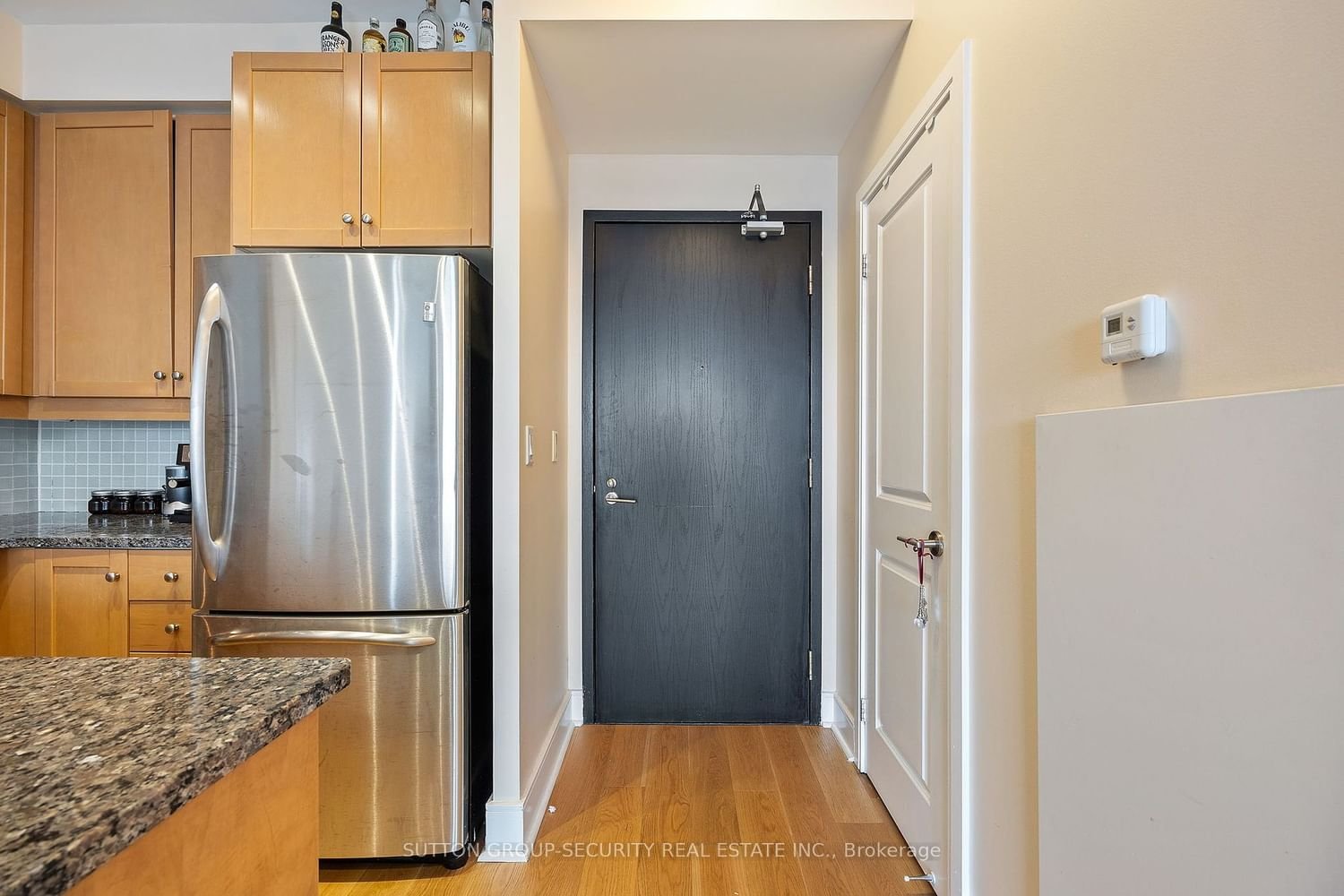 18 Yorkville Ave, unit 2706 for rent - image #2