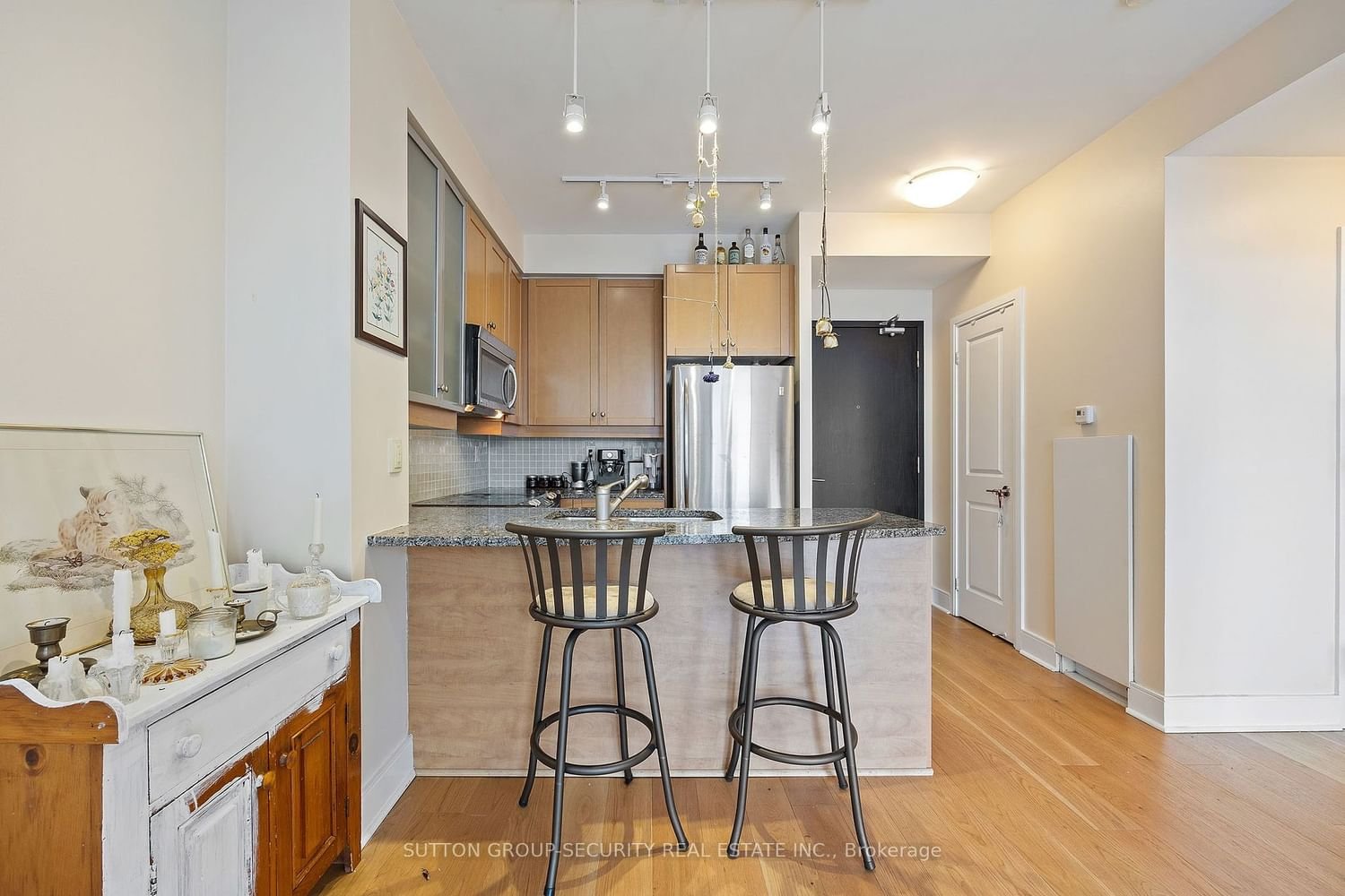 18 Yorkville Ave, unit 2706 for rent - image #3