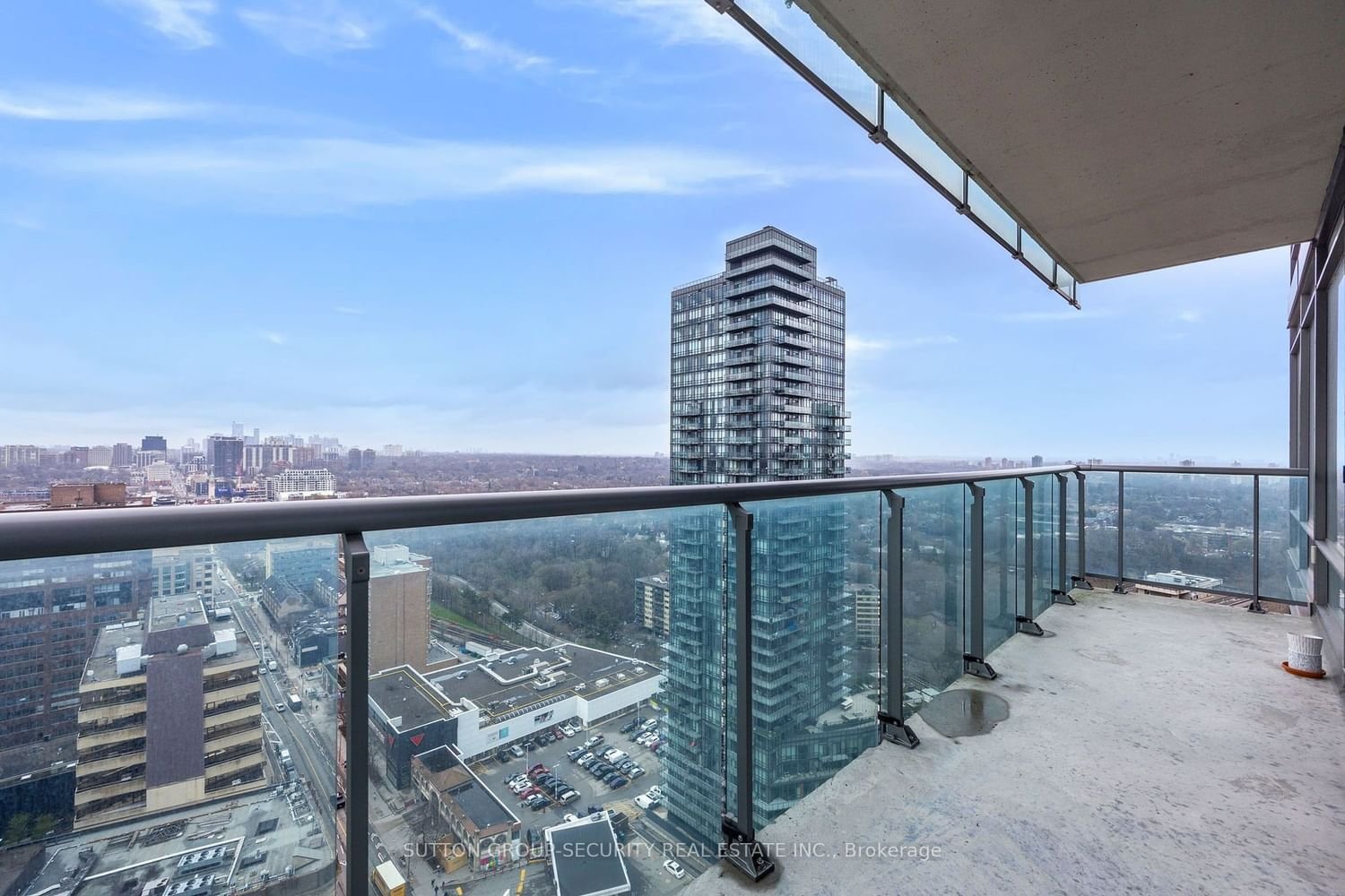 18 Yorkville Ave, unit 2706 for rent - image #9
