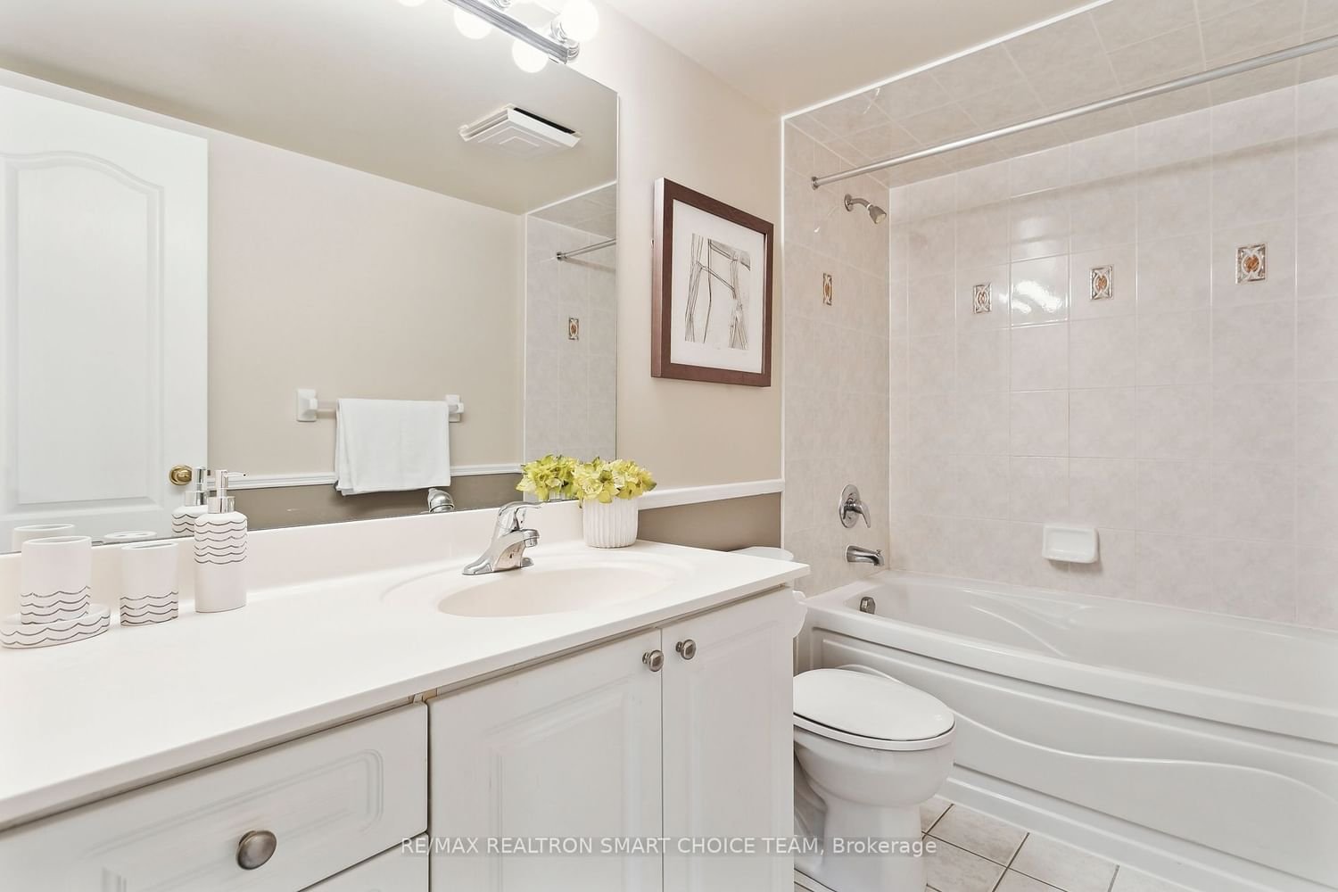 18 Sommerset Way, unit 302 for sale - image #27