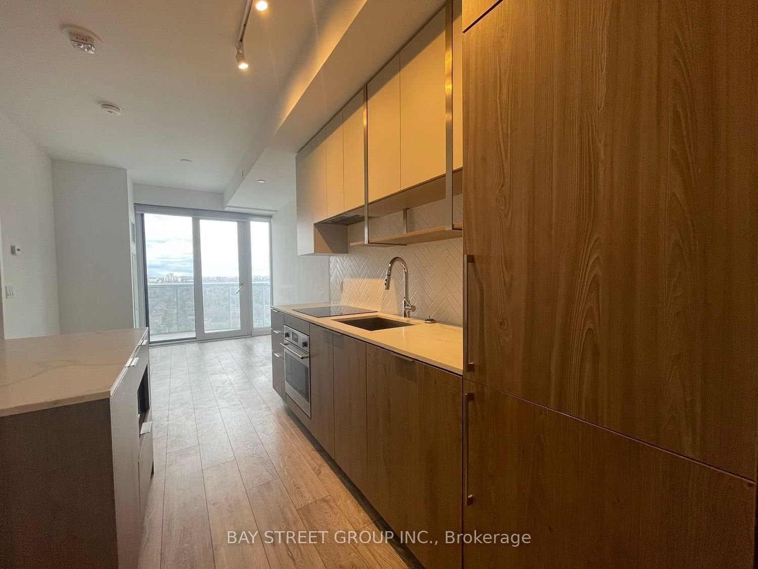 15 Holmes Ave, unit 2209 for rent - image #4
