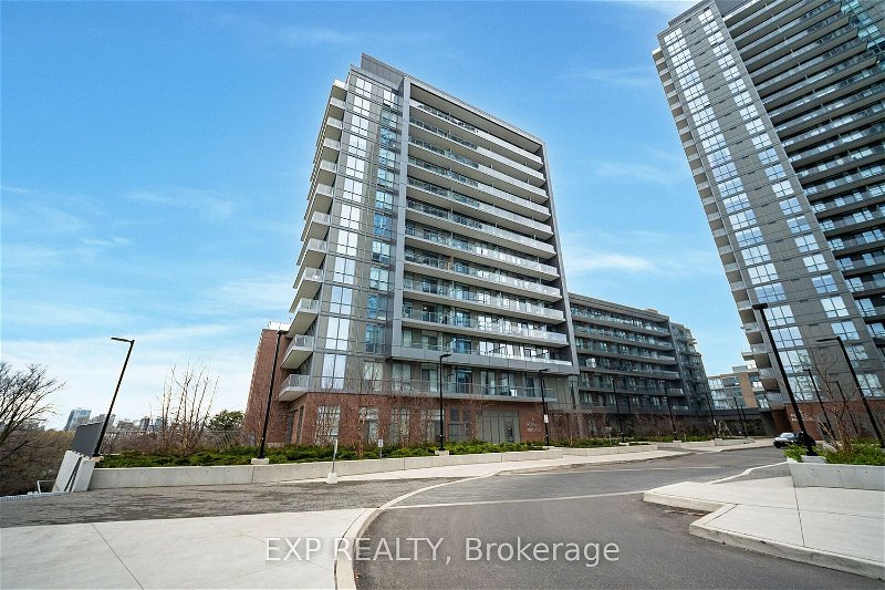 36 Forest Manor Rd, unit 402 for sale - image #1