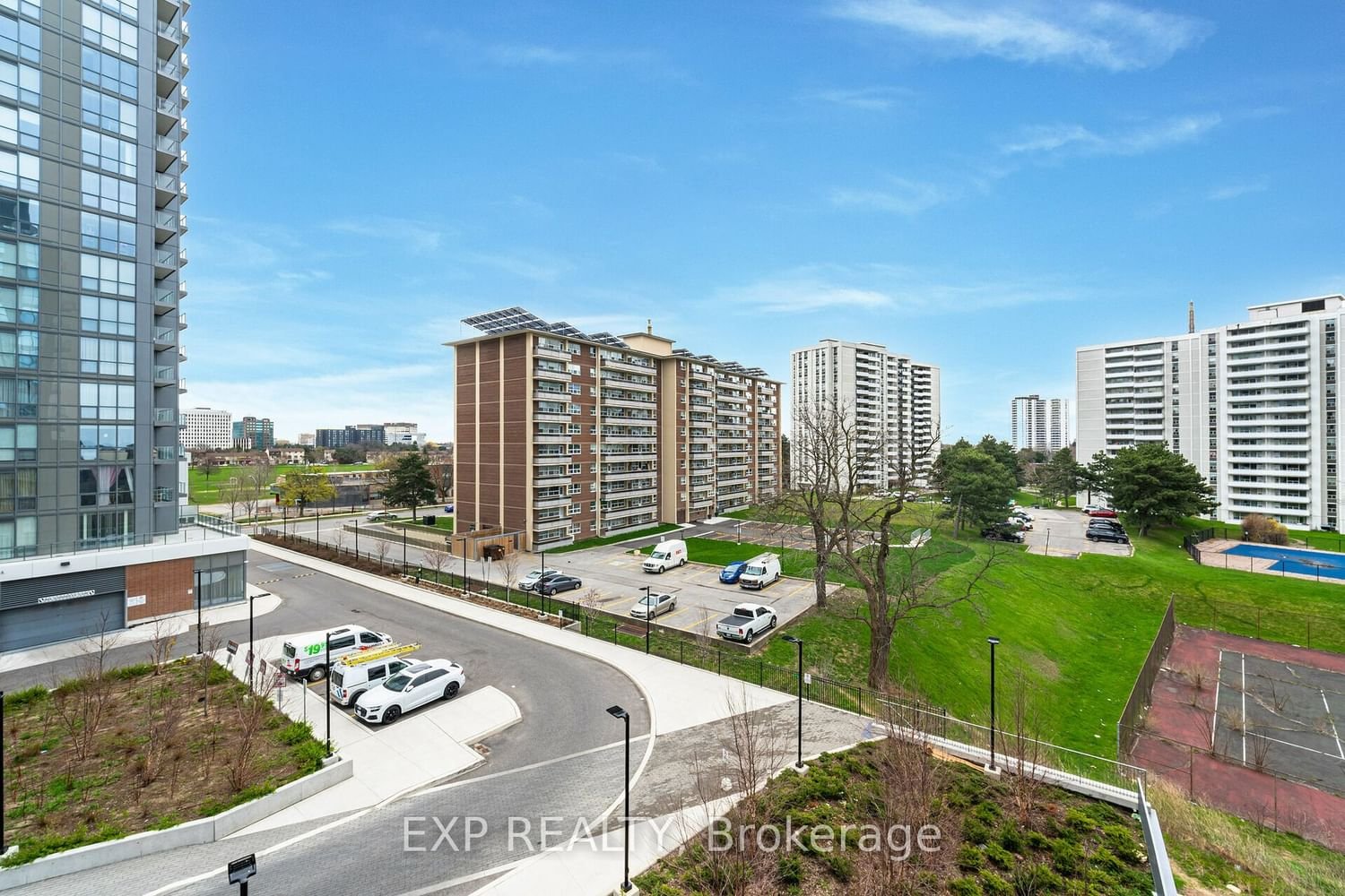 36 Forest Manor Rd, unit 402 for sale - image #25