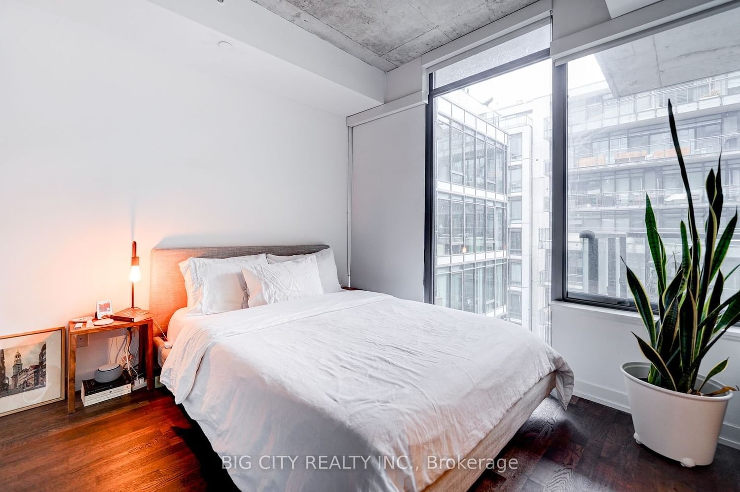 560 King St W, unit 701 for rent - image #10