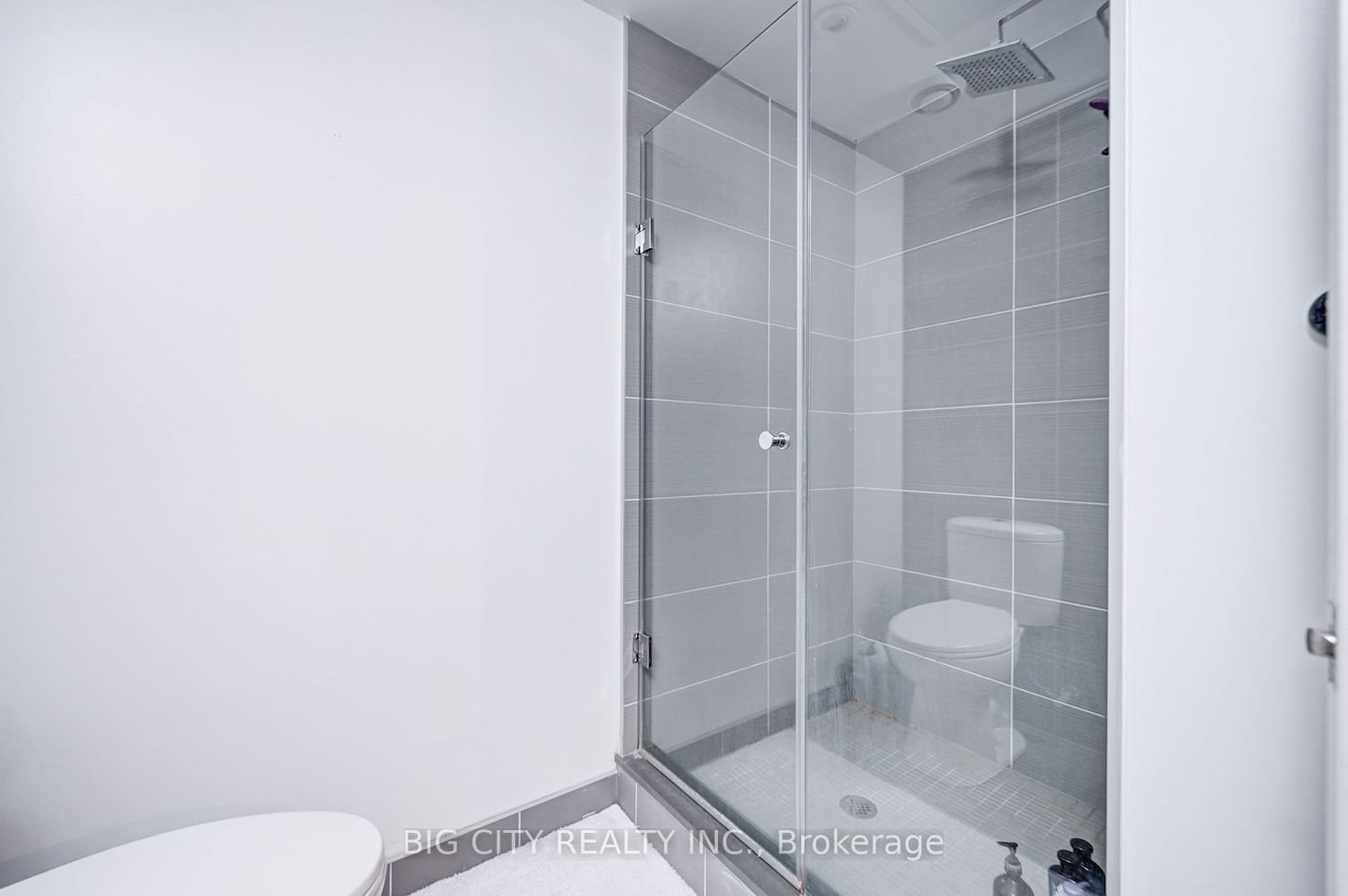 560 King St W, unit 701 for rent - image #14