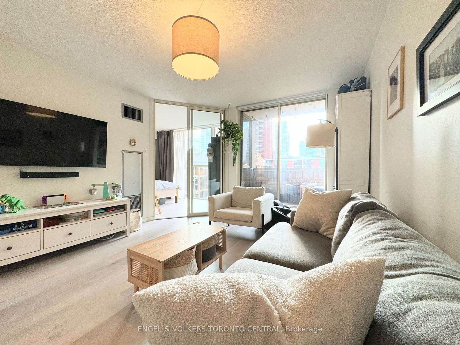 60 Homewood Ave, unit 512 for rent - image #29
