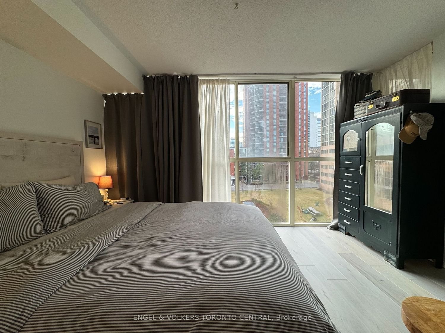 60 Homewood Ave, unit 512 for rent - image #30