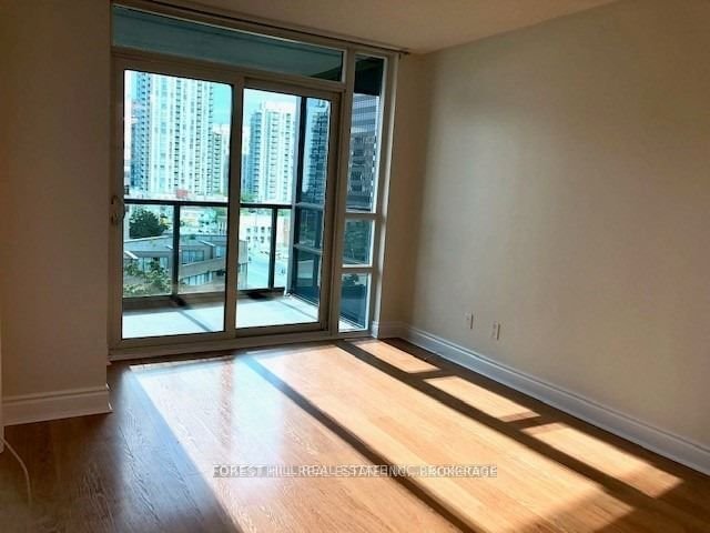 15 Greenview Ave, unit 701 for rent - image #6
