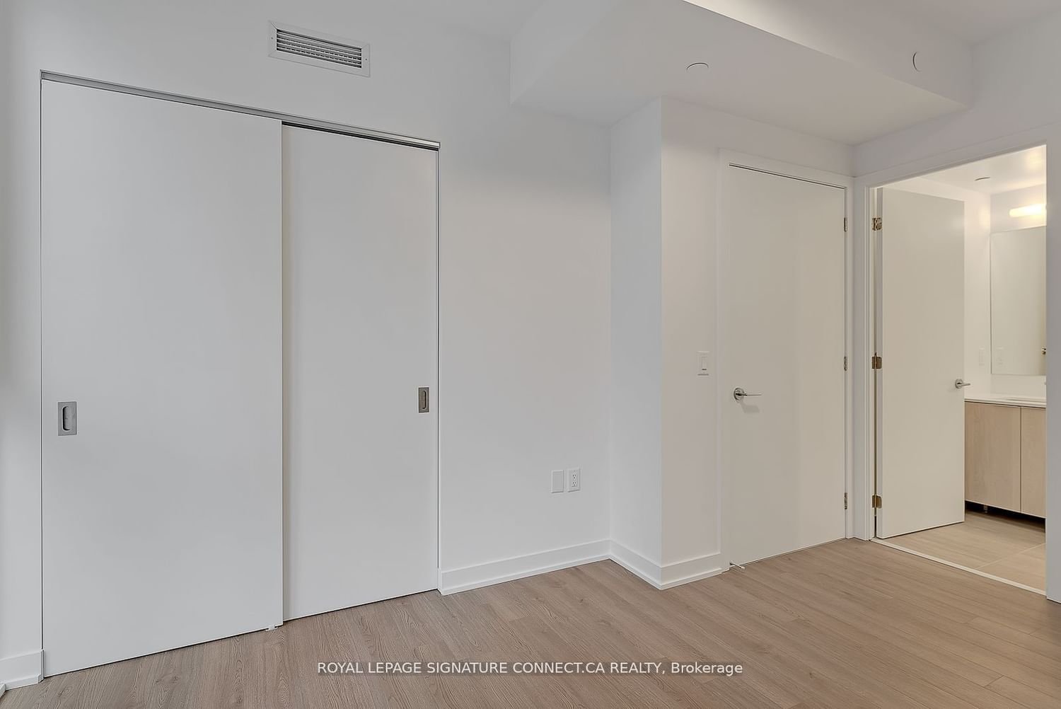 357 King St W, unit 1408 for rent - image #13