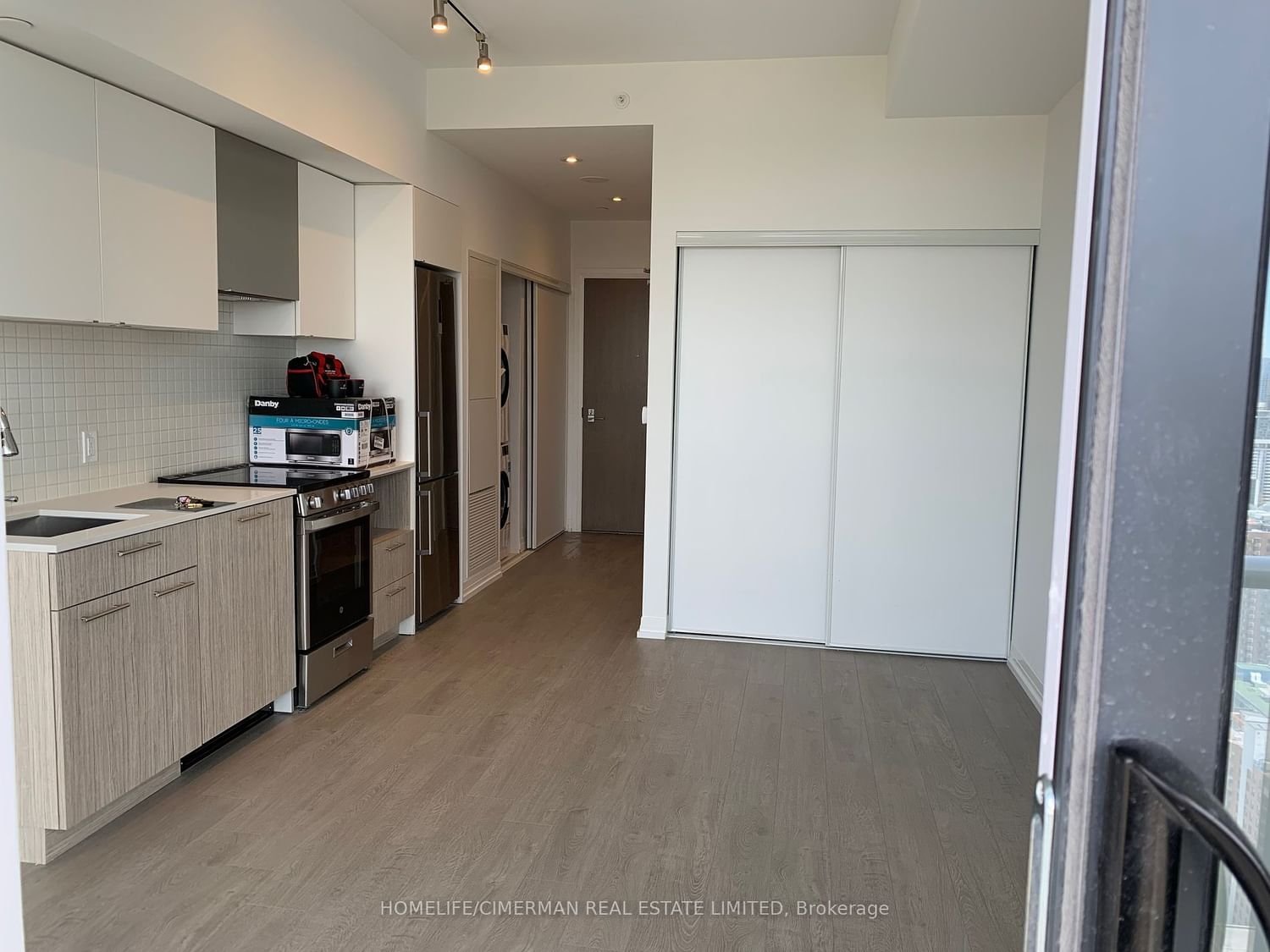 251 Jarvis St, unit 811 for rent - image #30