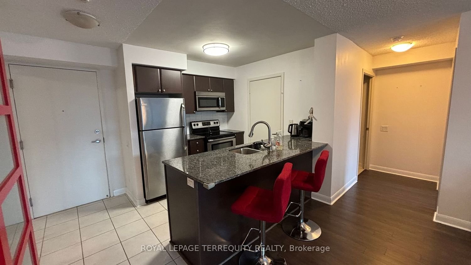 525 Wilson Ave, unit 835 for rent - image #2