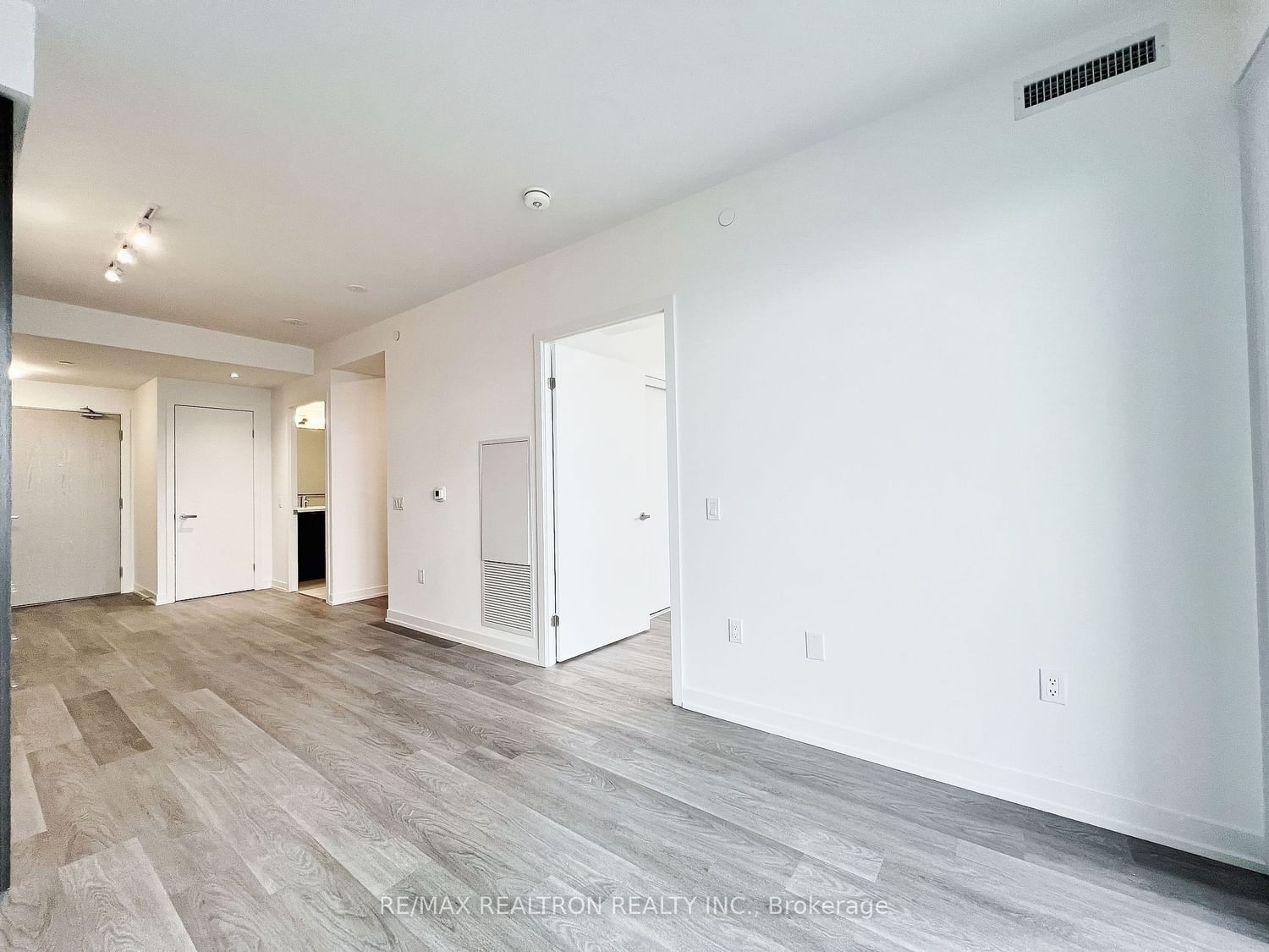 55 Cooper St, unit 6303 for rent