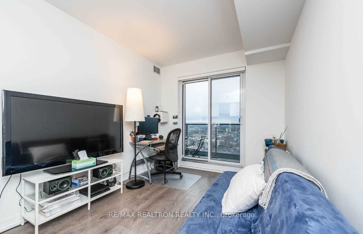 251 Jarvis St, unit 3313 for rent - image #10