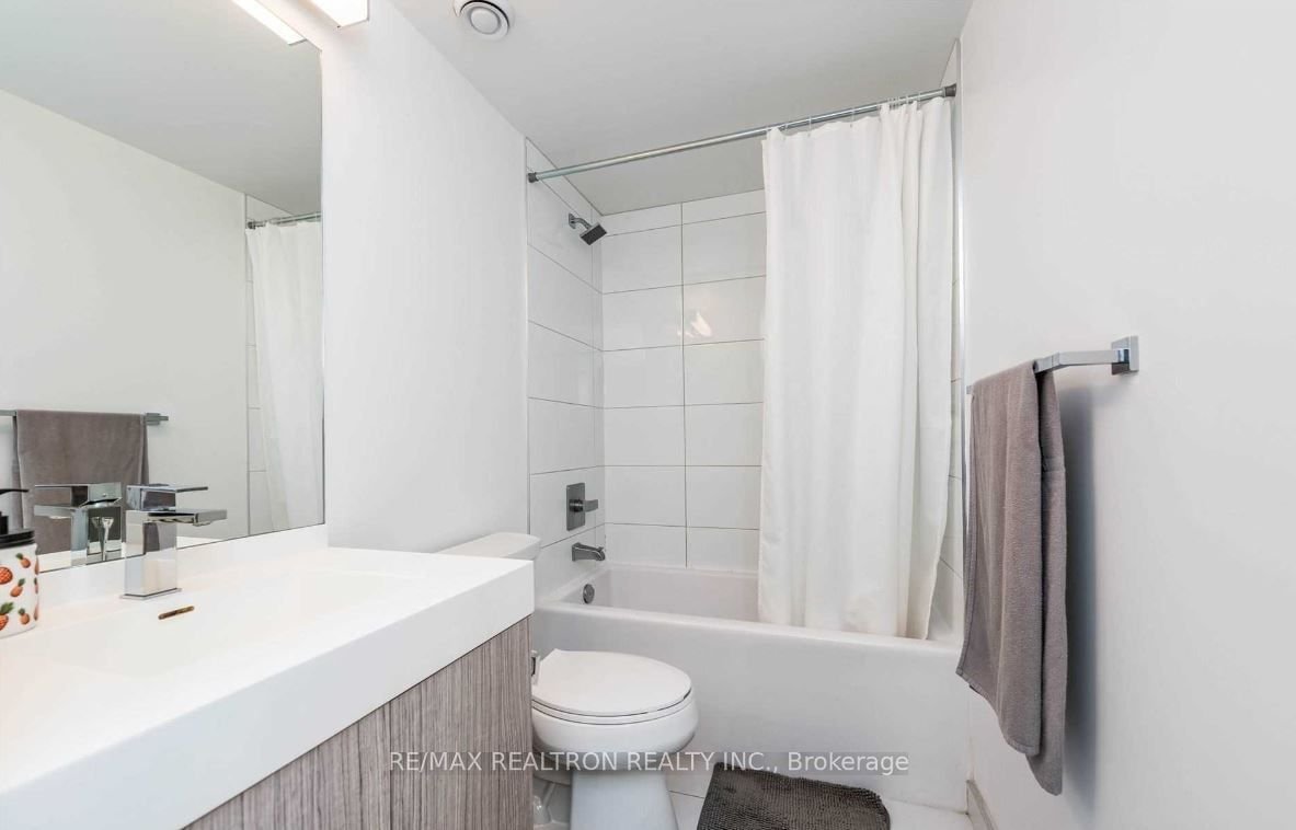 251 Jarvis St, unit 3313 for rent - image #14