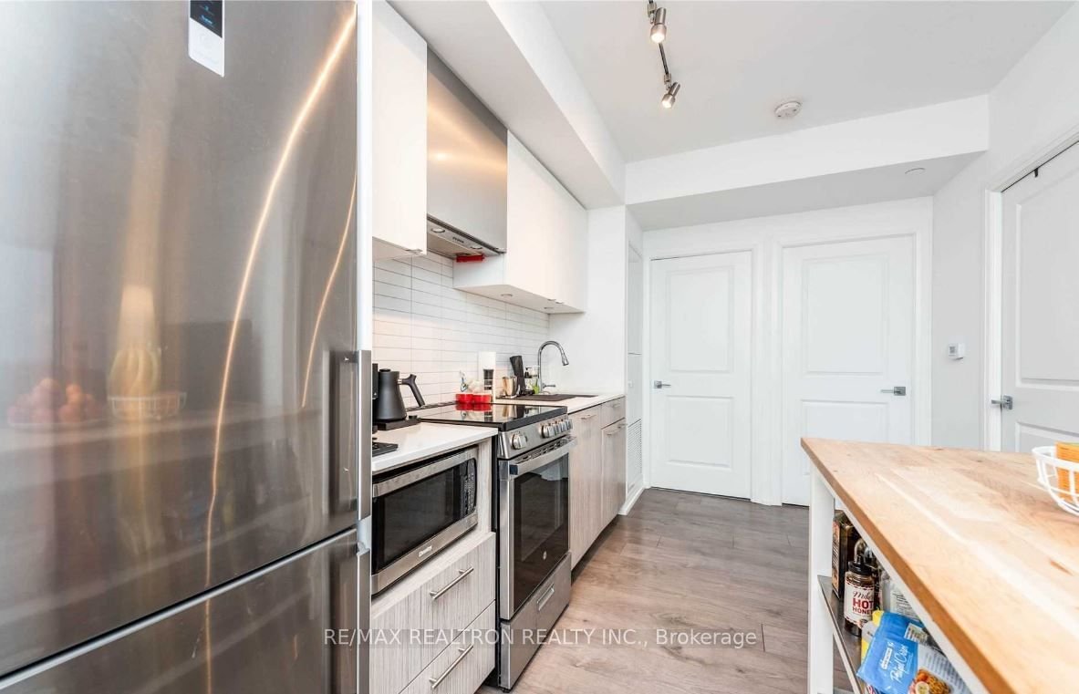 251 Jarvis St, unit 3313 for rent - image #8